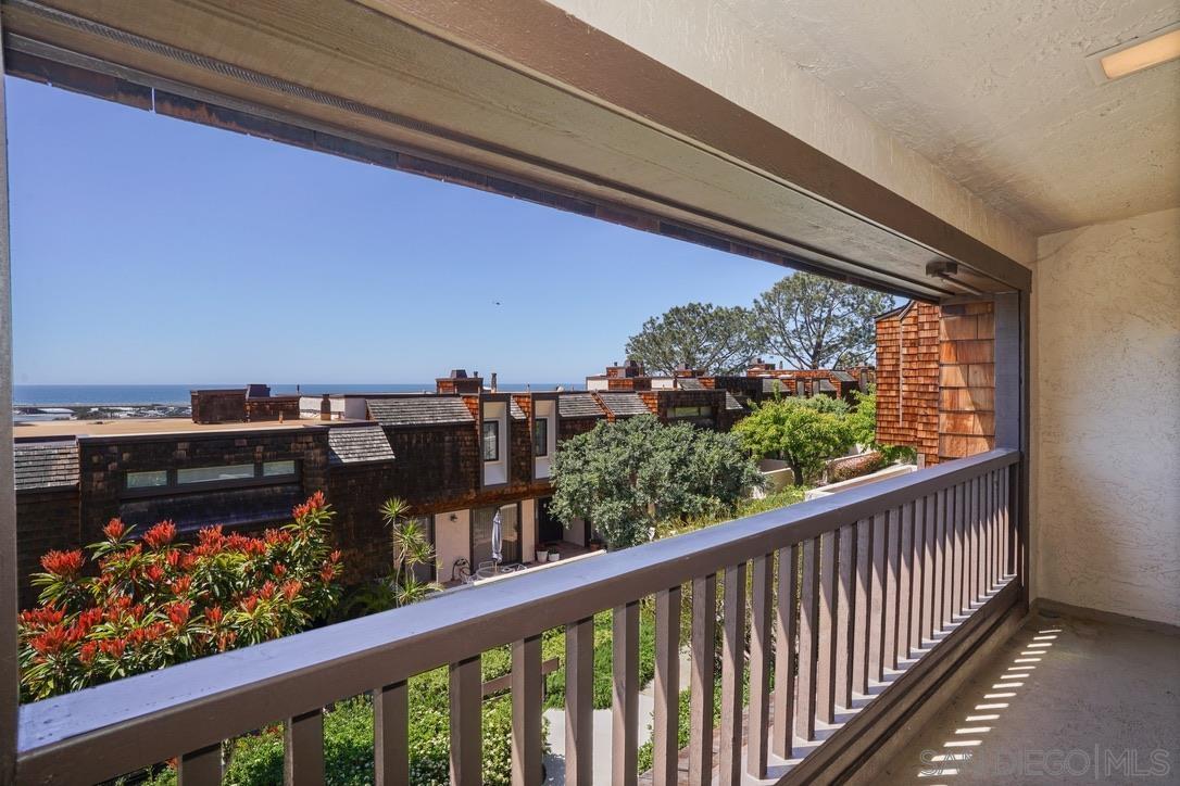 Detail Gallery Image 7 of 49 For 13053  Caminito Del Rocio, Del Mar,  CA 92014 - 3 Beds | 3/1 Baths