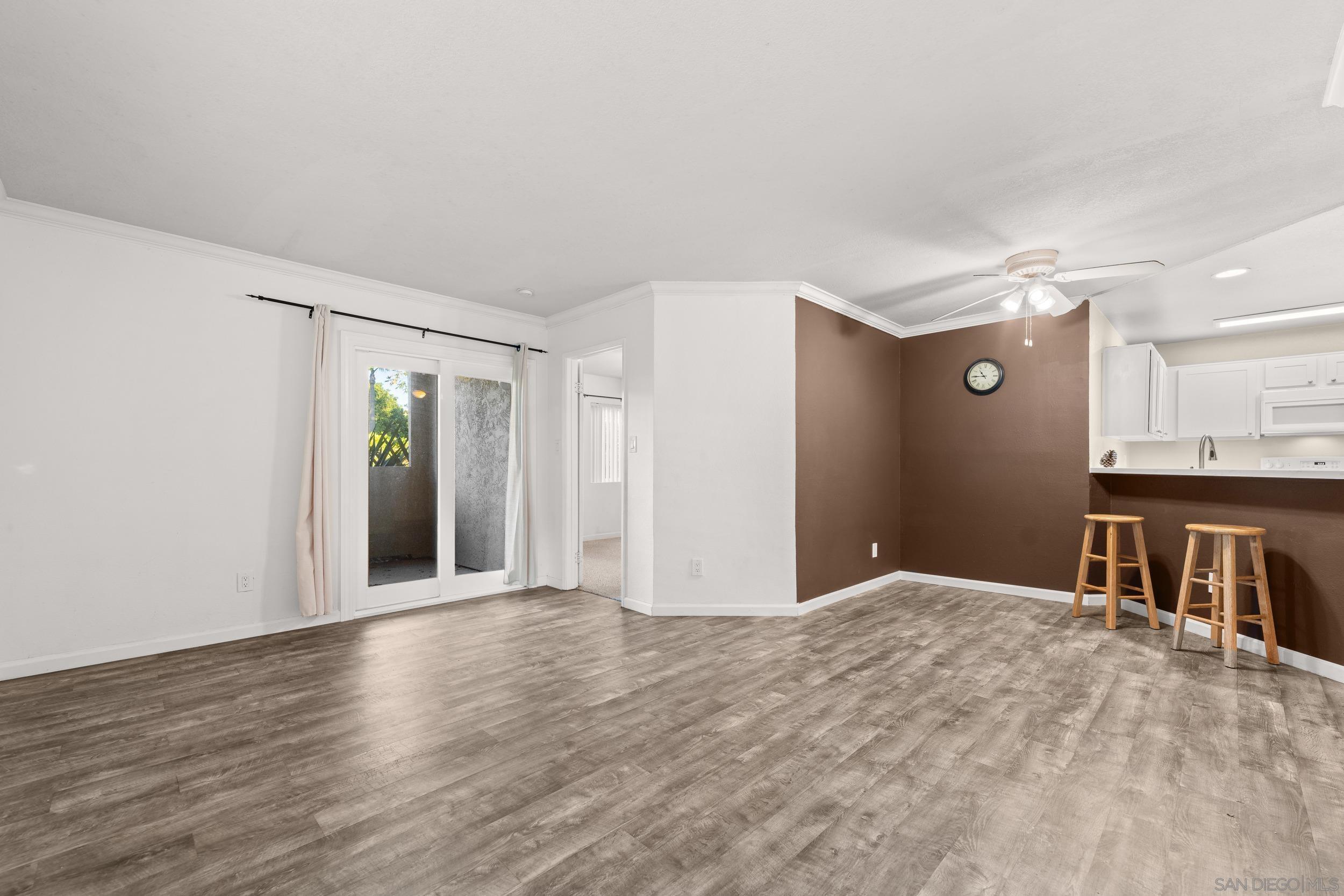 Detail Gallery Image 2 of 17 For 7445  Charmant Dr  1701, San Diego,  CA 92122 - 2 Beds | 2 Baths