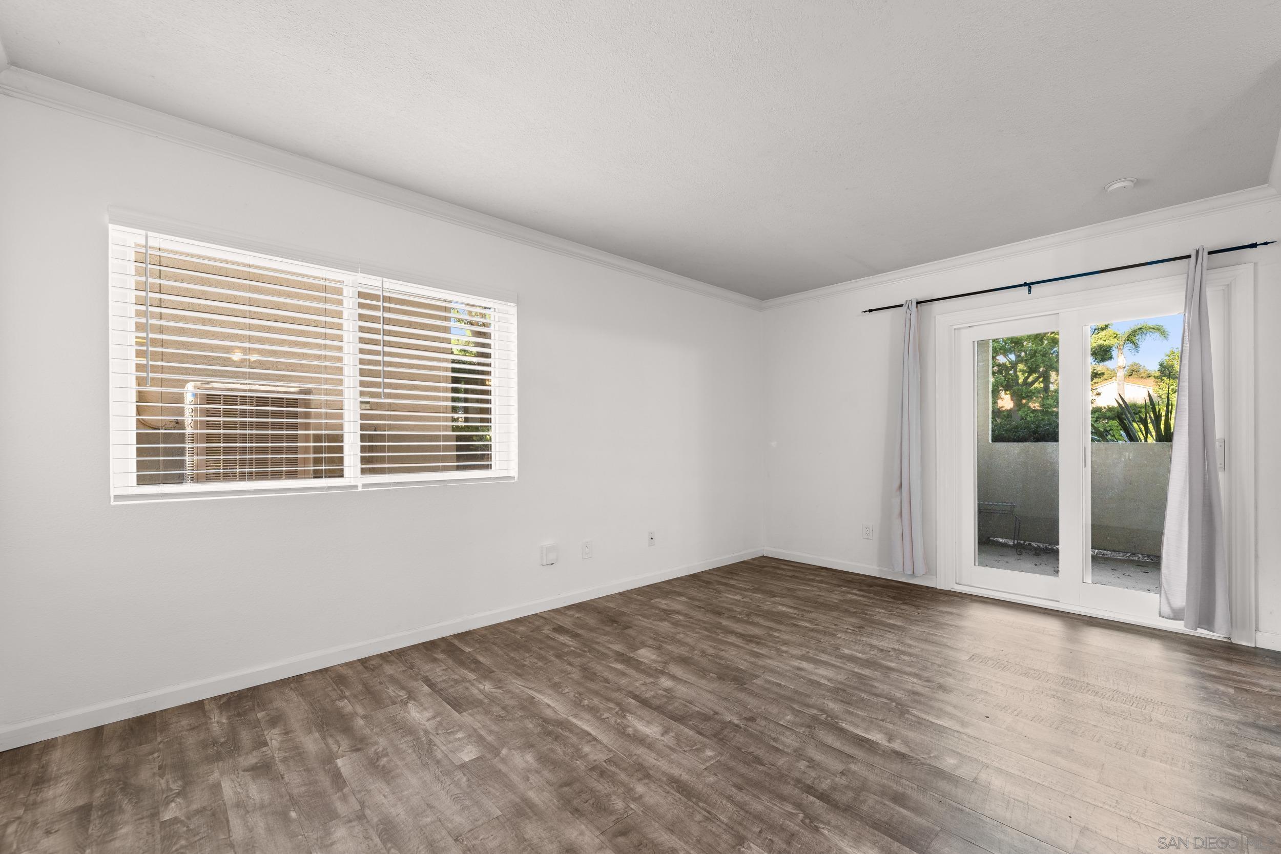 Detail Gallery Image 5 of 17 For 7445  Charmant Dr  1701, San Diego,  CA 92122 - 2 Beds | 2 Baths