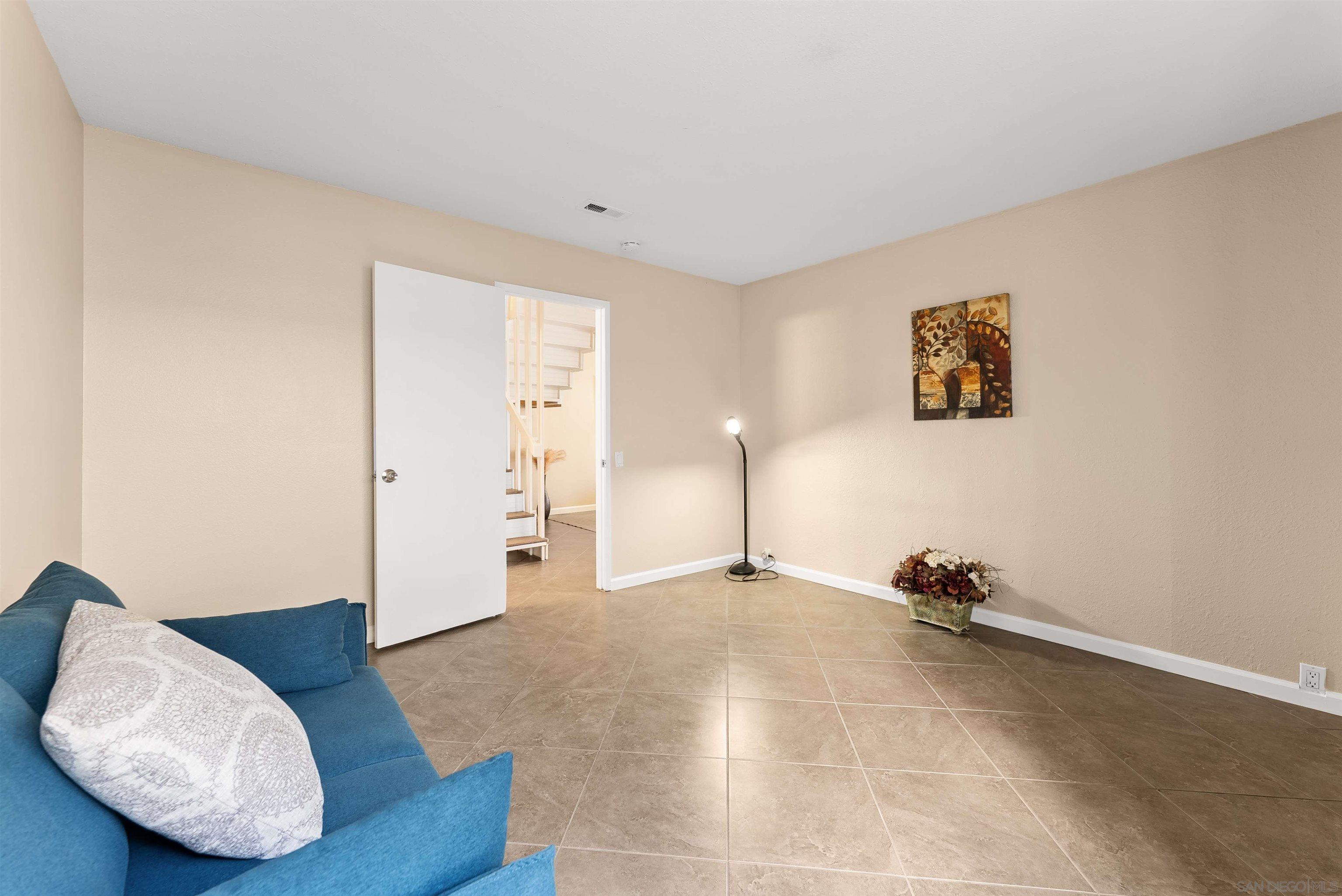Detail Gallery Image 15 of 29 For 3965  Camino Lindo, San Diego,  CA 92122 - 4 Beds | 2 Baths