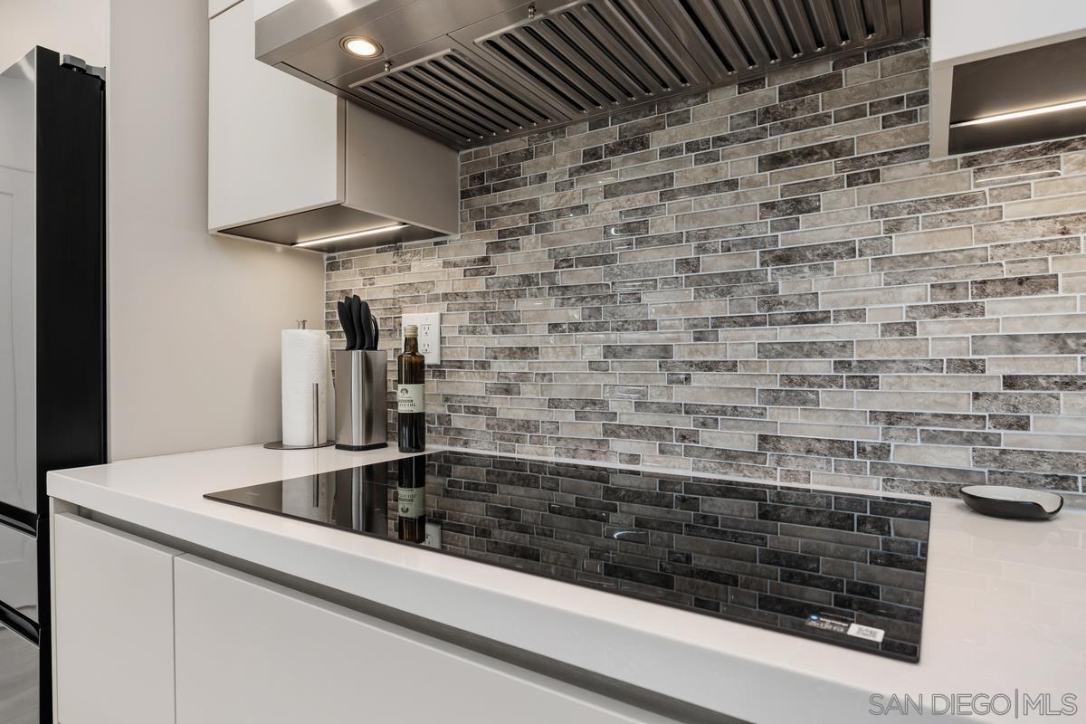 Detail Gallery Image 12 of 26 For 1847  Coast Blvd, Del Mar,  CA 92014 - 3 Beds | 2 Baths