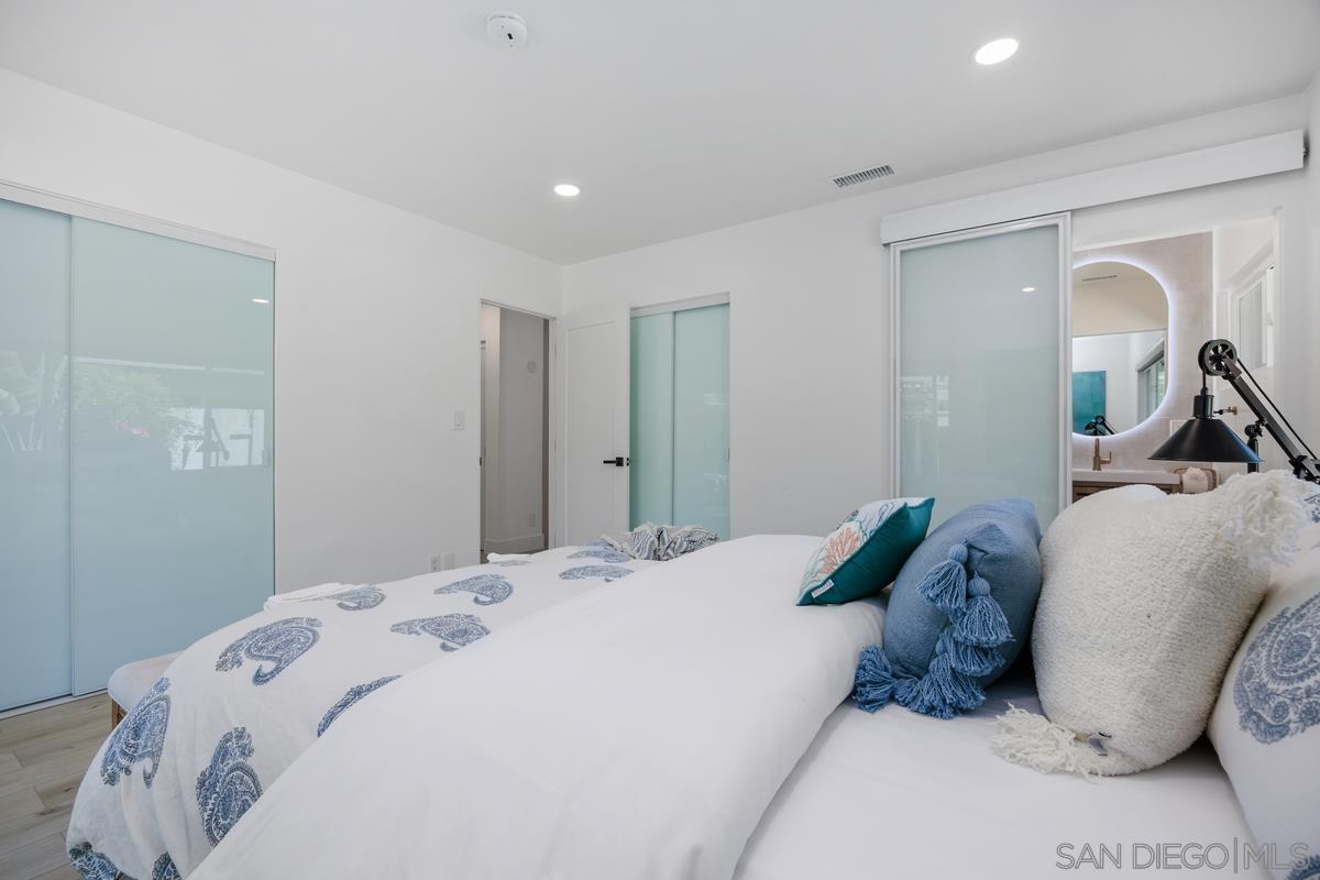 Detail Gallery Image 14 of 26 For 1847  Coast Blvd, Del Mar,  CA 92014 - 3 Beds | 2 Baths