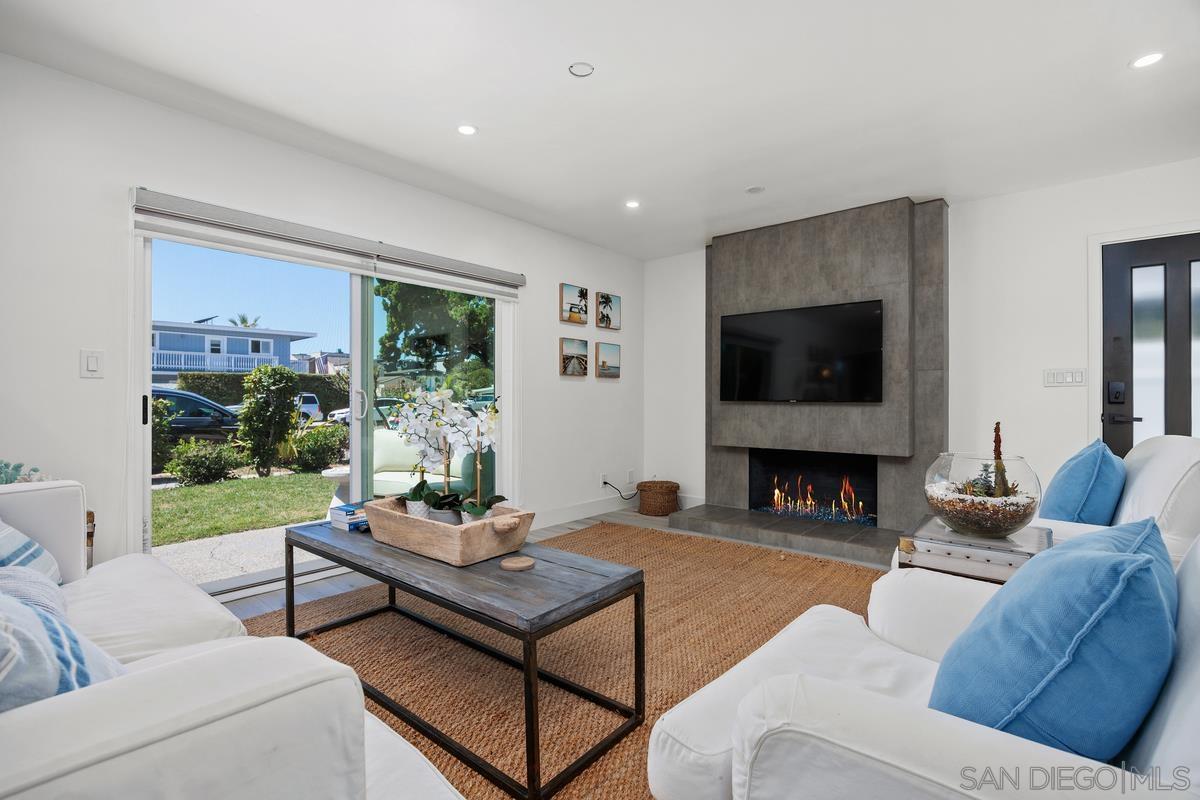 Detail Gallery Image 6 of 26 For 1847  Coast Blvd, Del Mar,  CA 92014 - 3 Beds | 2 Baths