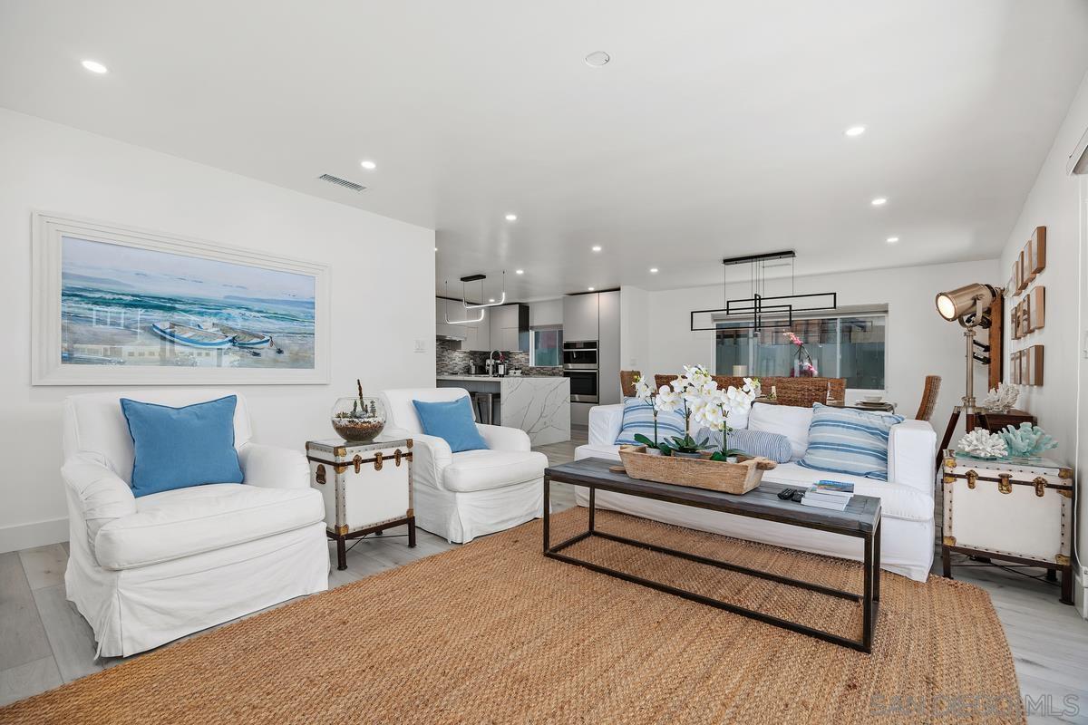 Detail Gallery Image 7 of 26 For 1847  Coast Blvd, Del Mar,  CA 92014 - 3 Beds | 2 Baths