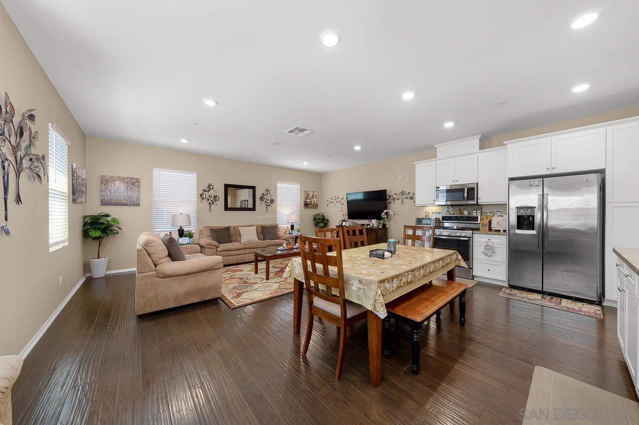 Front Image Thumbnail for SD250038897