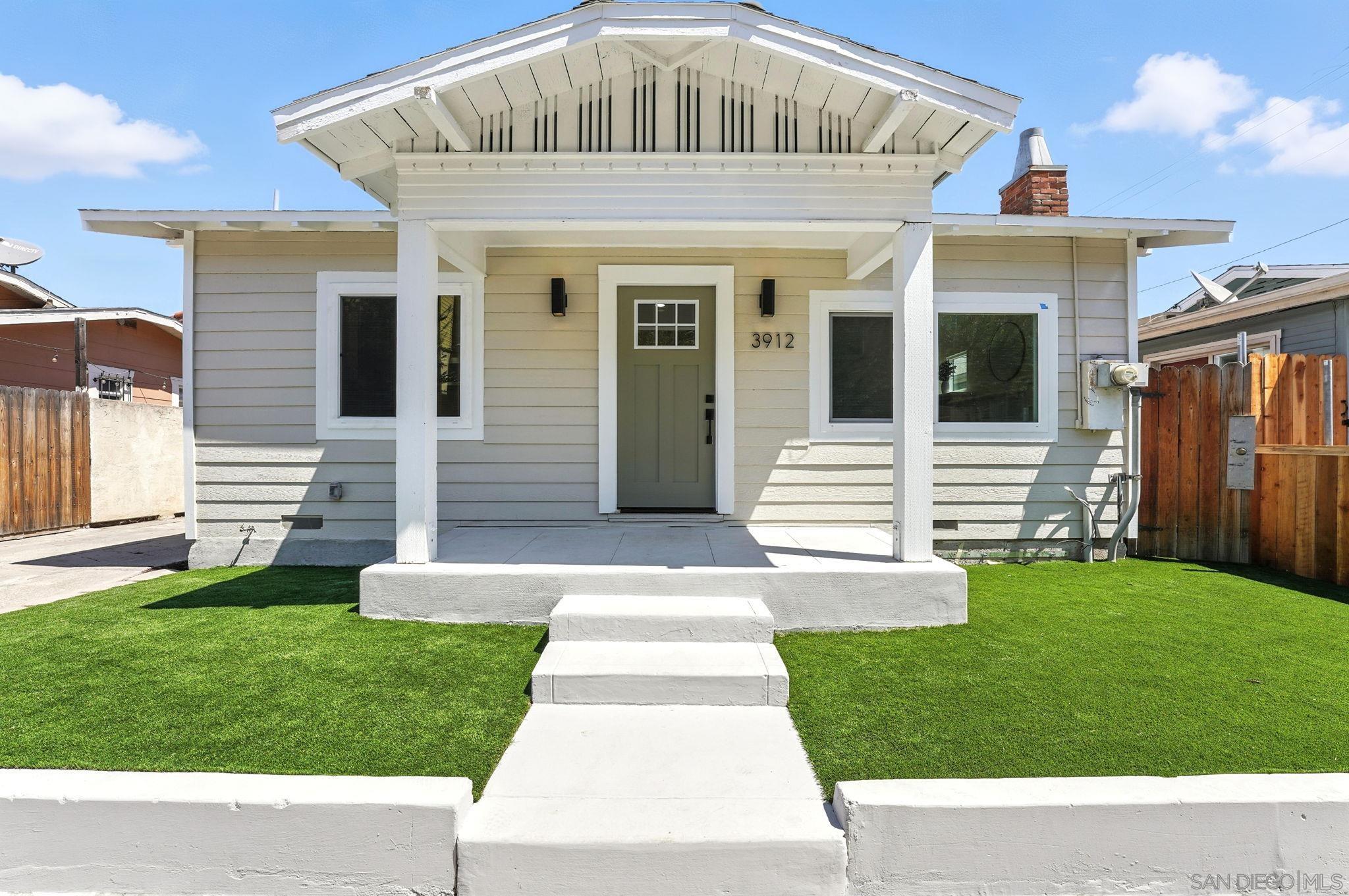 Front Image Thumbnail for SD250038951