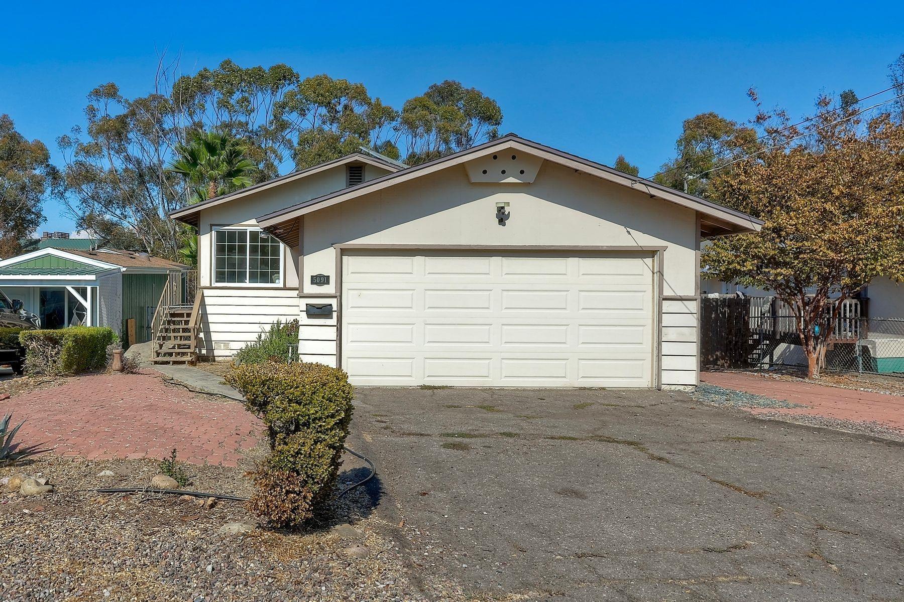 Detail Gallery Image 2 of 22 For 5091  Guava Ave, La Mesa,  CA 91942 - 3 Beds | 2 Baths