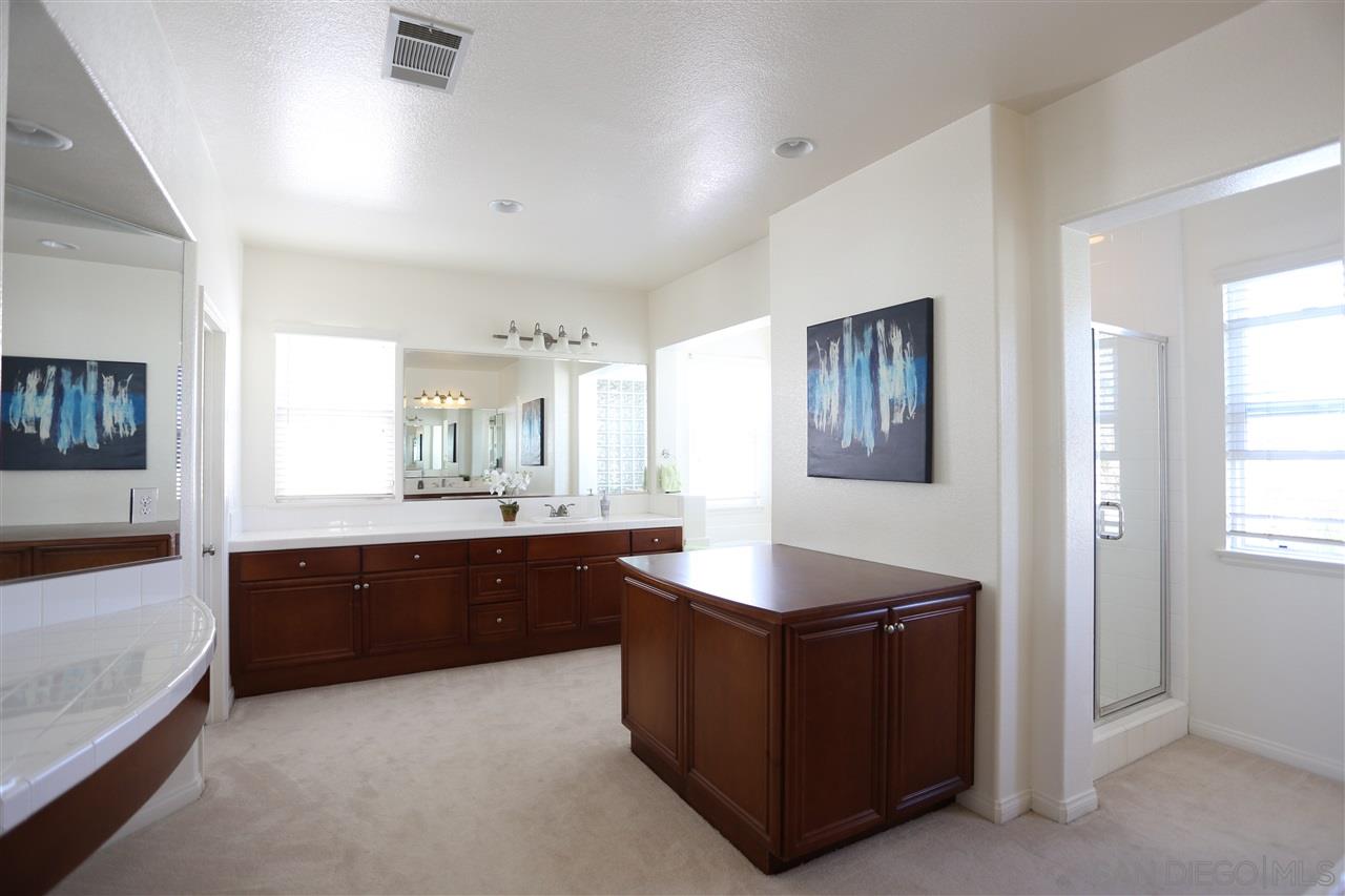 Detail Gallery Image 19 of 25 For 13121  Dressage Ln, San Diego,  CA 92130 - 6 Beds | 4/1 Baths