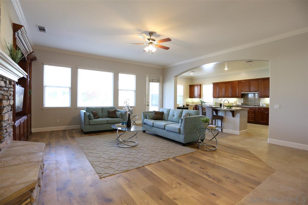 Detail Gallery Image 8 of 25 For 13121  Dressage Ln, San Diego,  CA 92130 - 6 Beds | 4/1 Baths