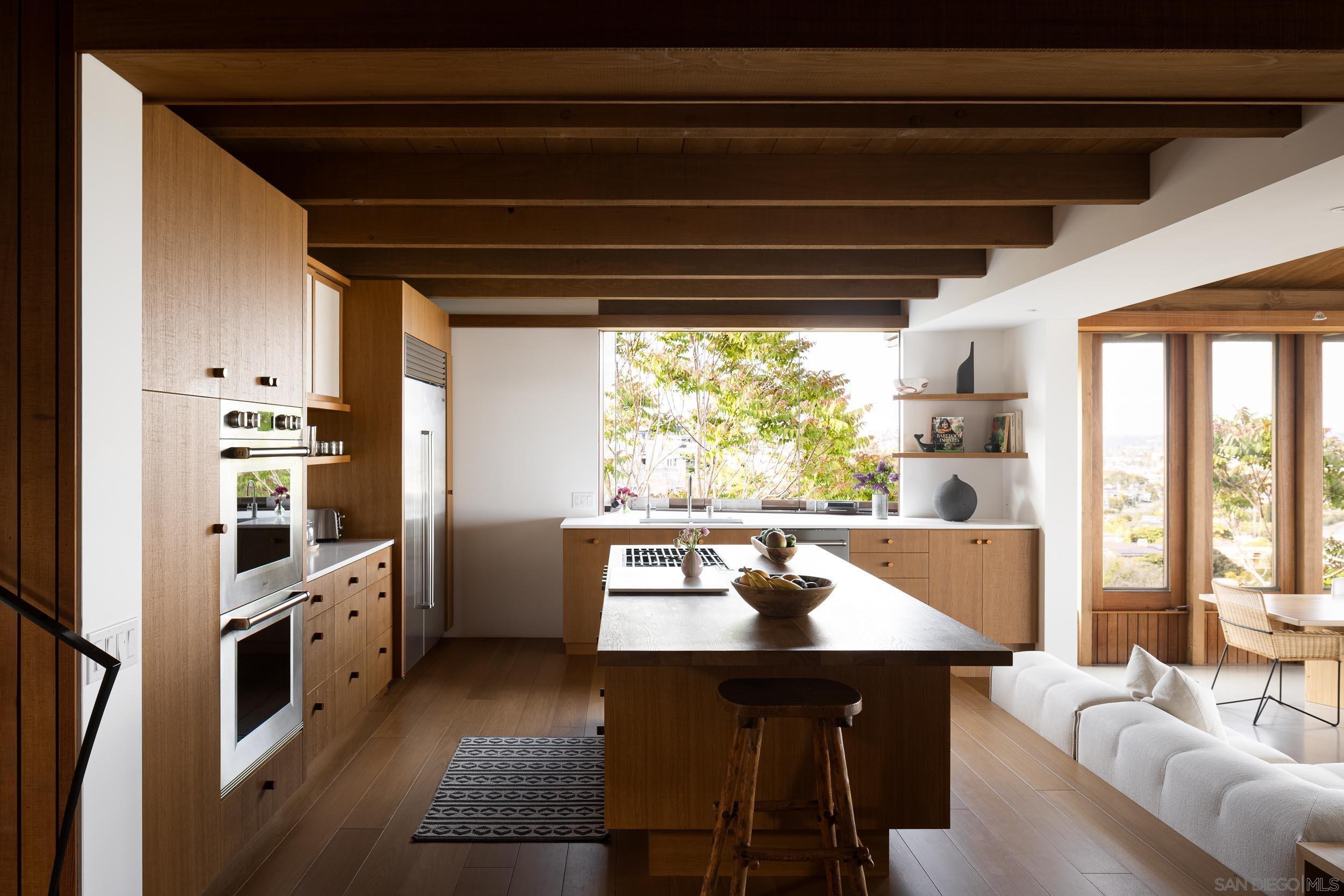 Detail Gallery Image 13 of 33 For 3016  Rogers Street, San Diego,  CA 92106 - 3 Beds | 3/1 Baths