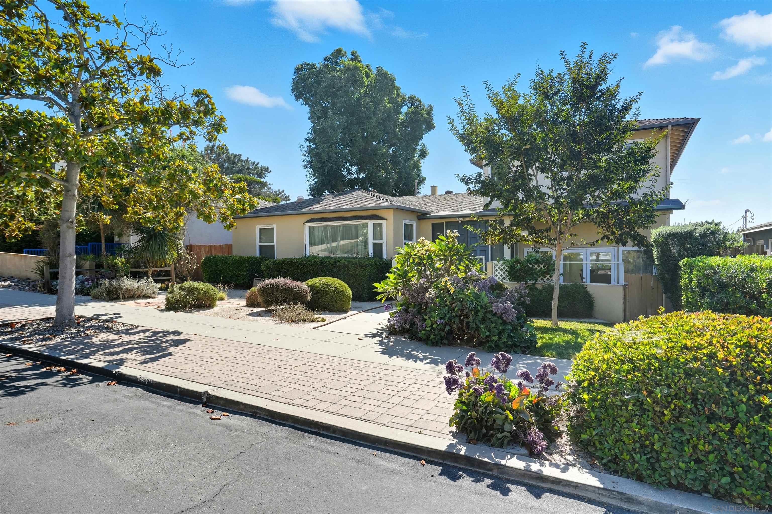 Front Image Thumbnail for SD250039030