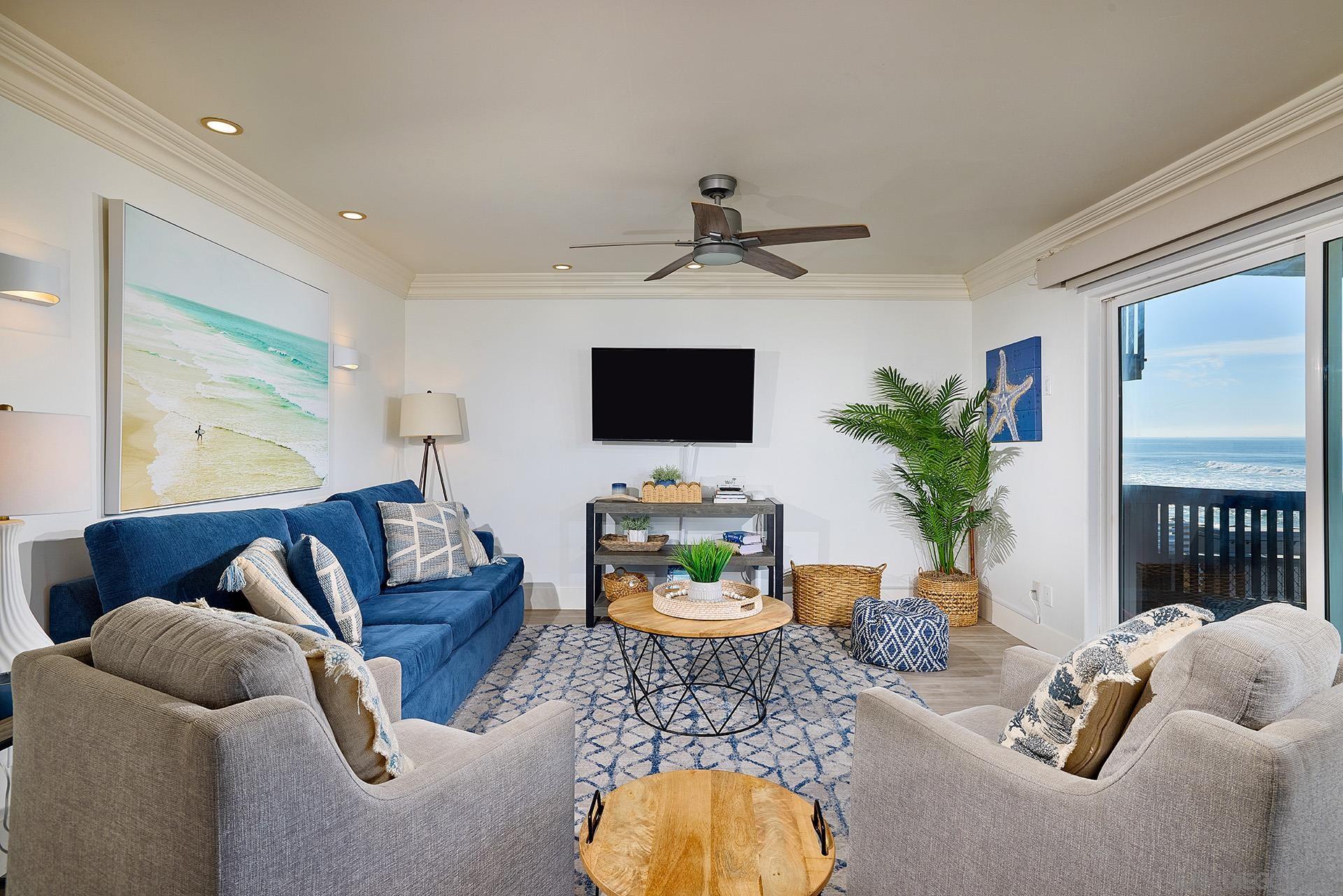 Detail Gallery Image 2 of 26 For 1123-25 S Pacific Street, Oceanside,  CA 92054 - 3 Beds | 3 Baths