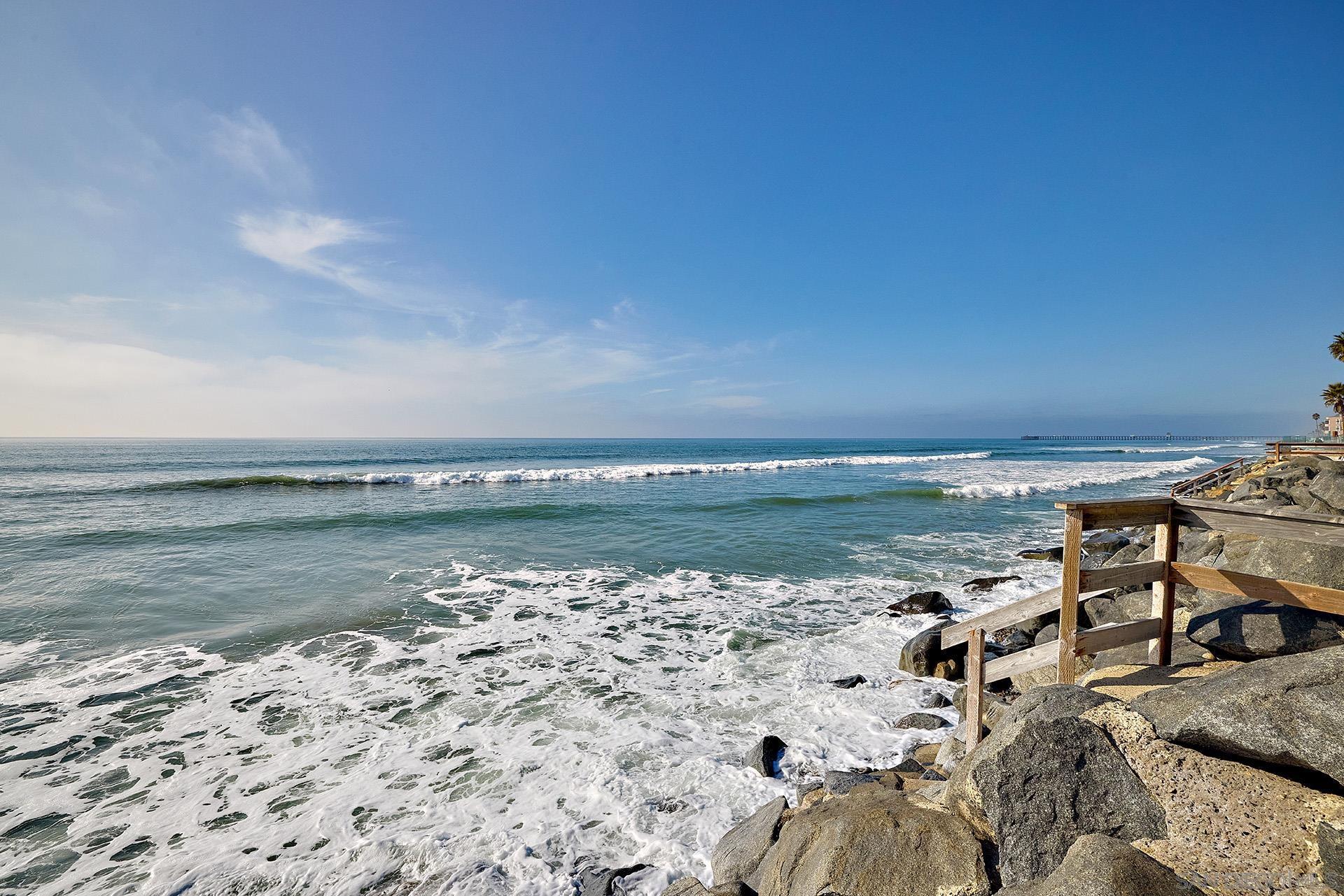 Detail Gallery Image 24 of 26 For 1123-25 S Pacific Street, Oceanside,  CA 92054 - 3 Beds | 3 Baths