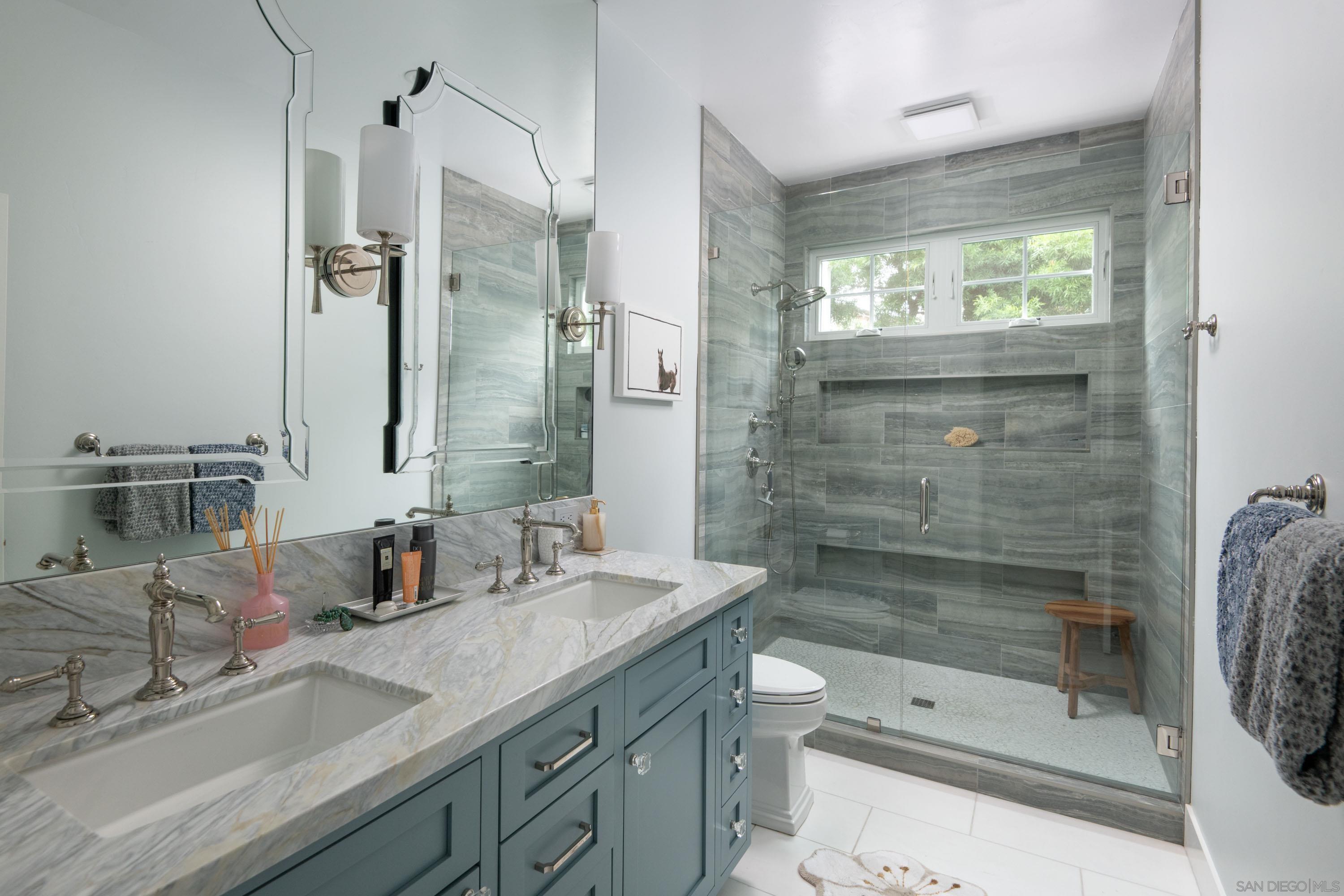 Detail Gallery Image 13 of 30 For 264  24th St., Del Mar,  CA 92014 - 4 Beds | 4 Baths