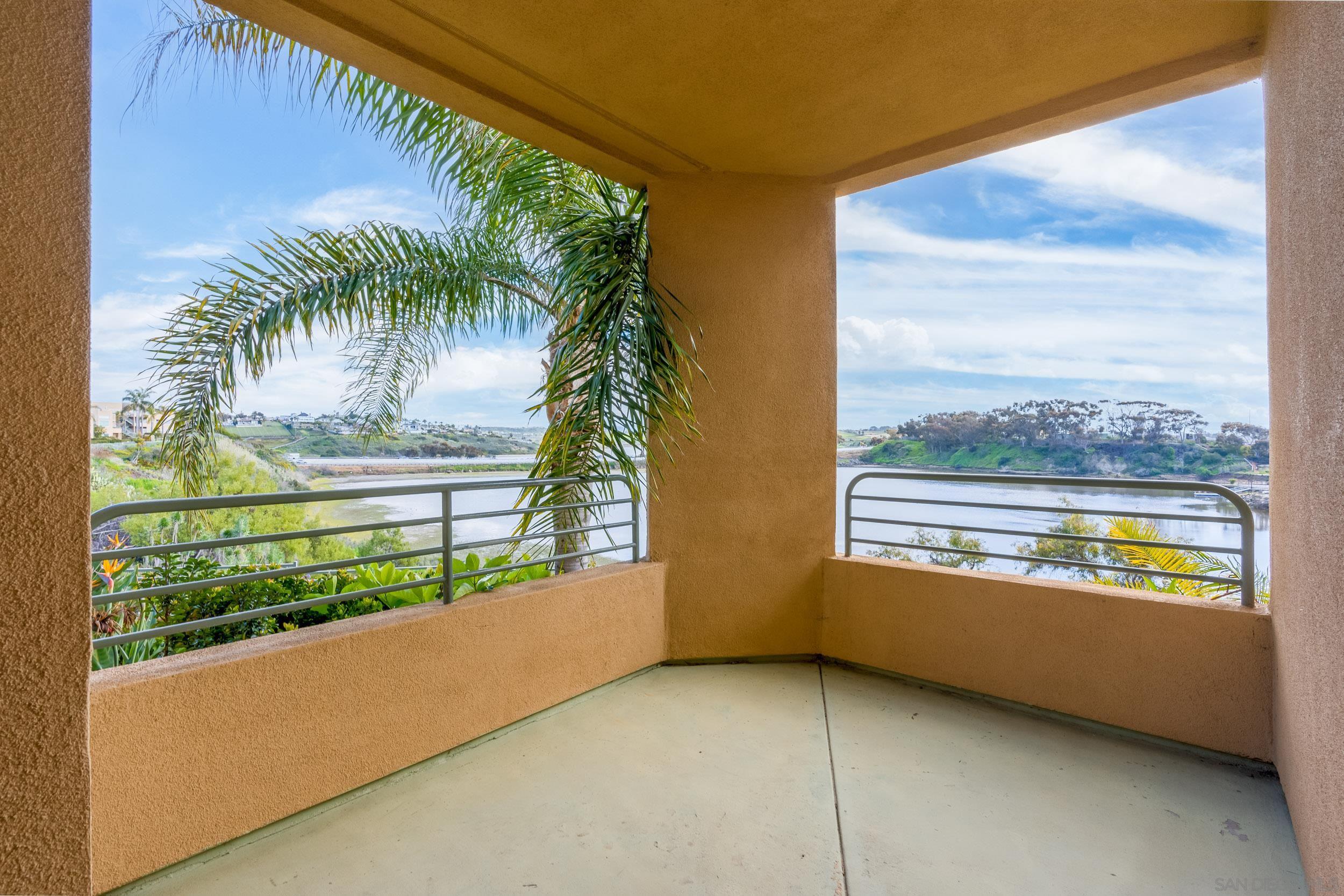 Detail Gallery Image 19 of 43 For 4025  Canario St  140, Carlsbad,  CA 92008 - 2 Beds | 2 Baths