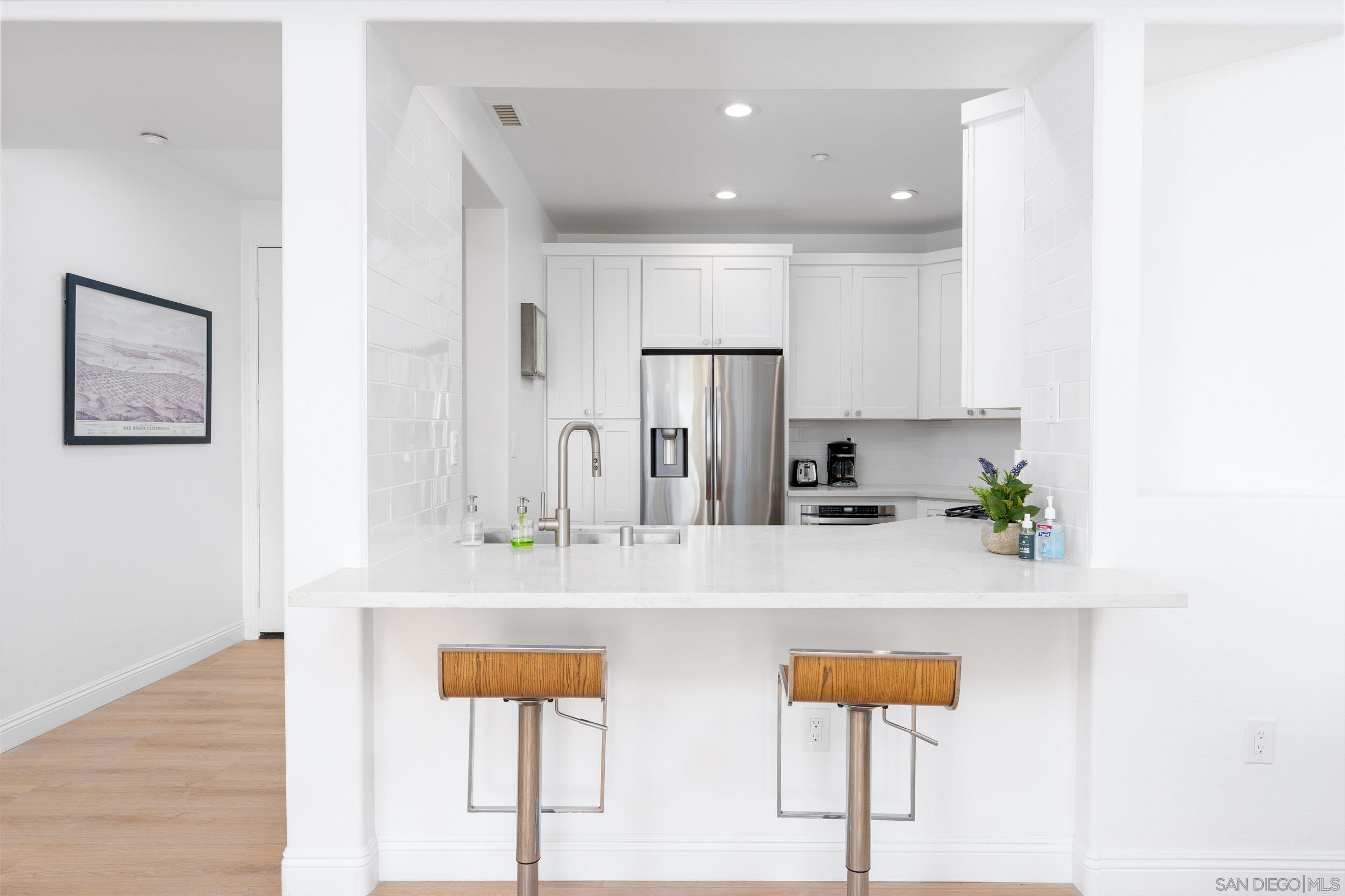 Detail Gallery Image 3 of 43 For 4025  Canario St  140, Carlsbad,  CA 92008 - 2 Beds | 2 Baths