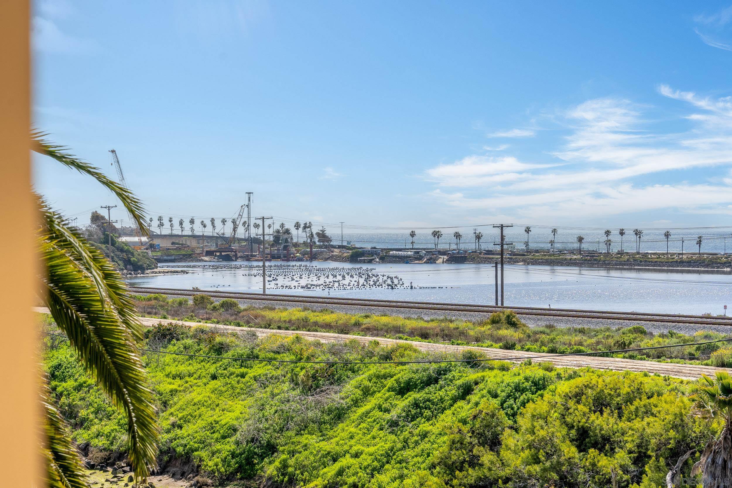 Detail Gallery Image 22 of 43 For 4025  Canario St  140, Carlsbad,  CA 92008 - 2 Beds | 2 Baths