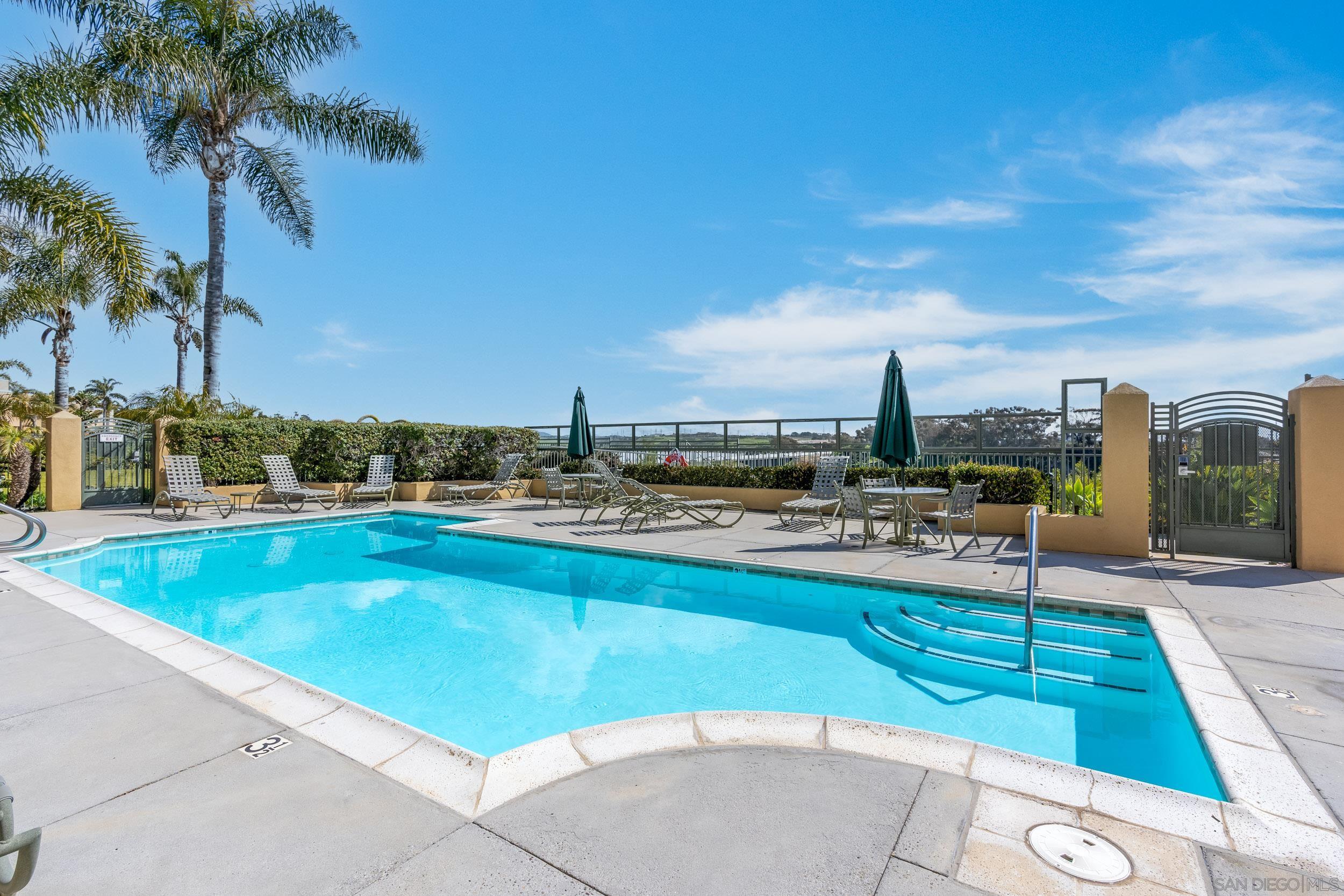 Detail Gallery Image 24 of 43 For 4025  Canario St  140, Carlsbad,  CA 92008 - 2 Beds | 2 Baths