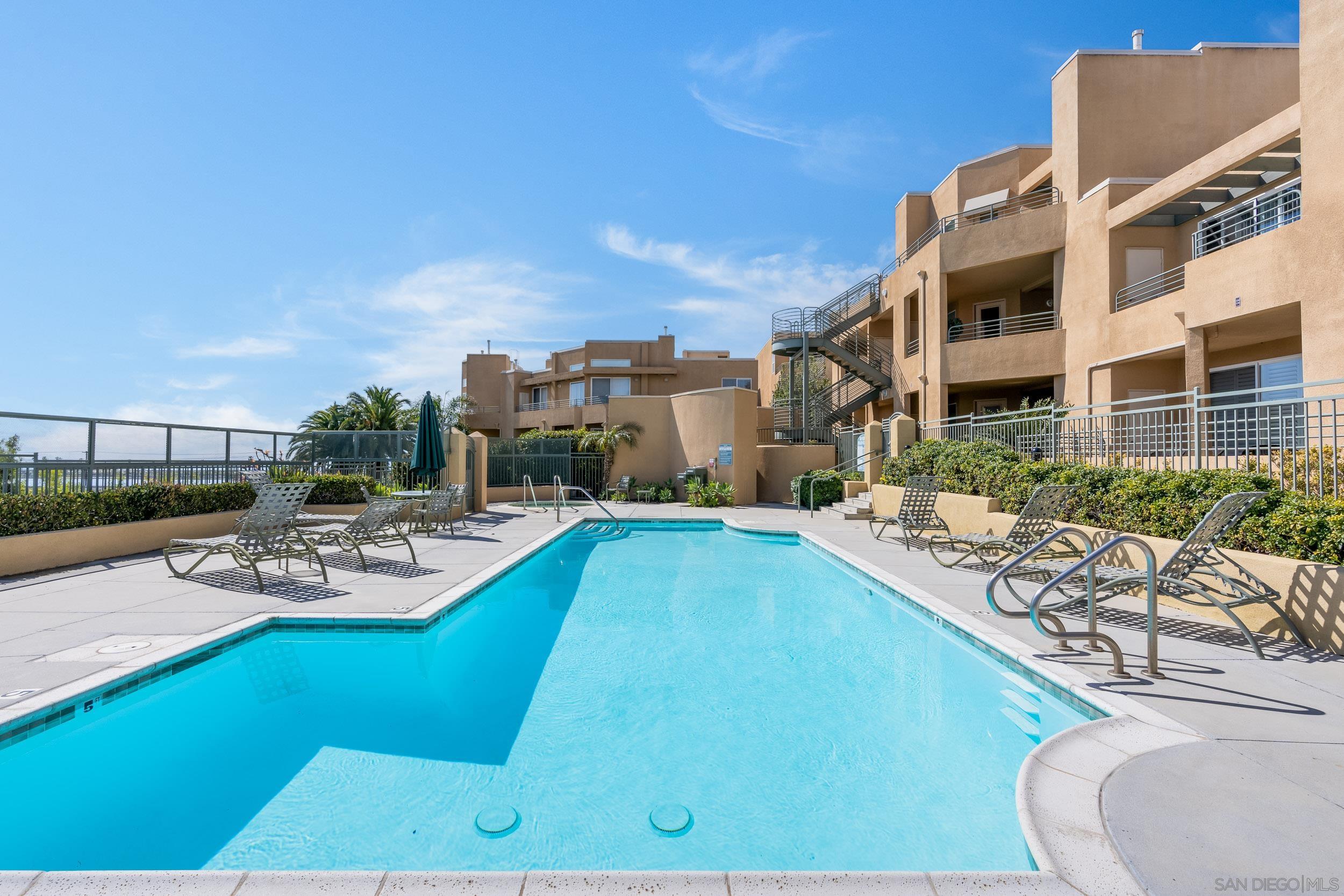 Detail Gallery Image 26 of 43 For 4025  Canario St  140, Carlsbad,  CA 92008 - 2 Beds | 2 Baths