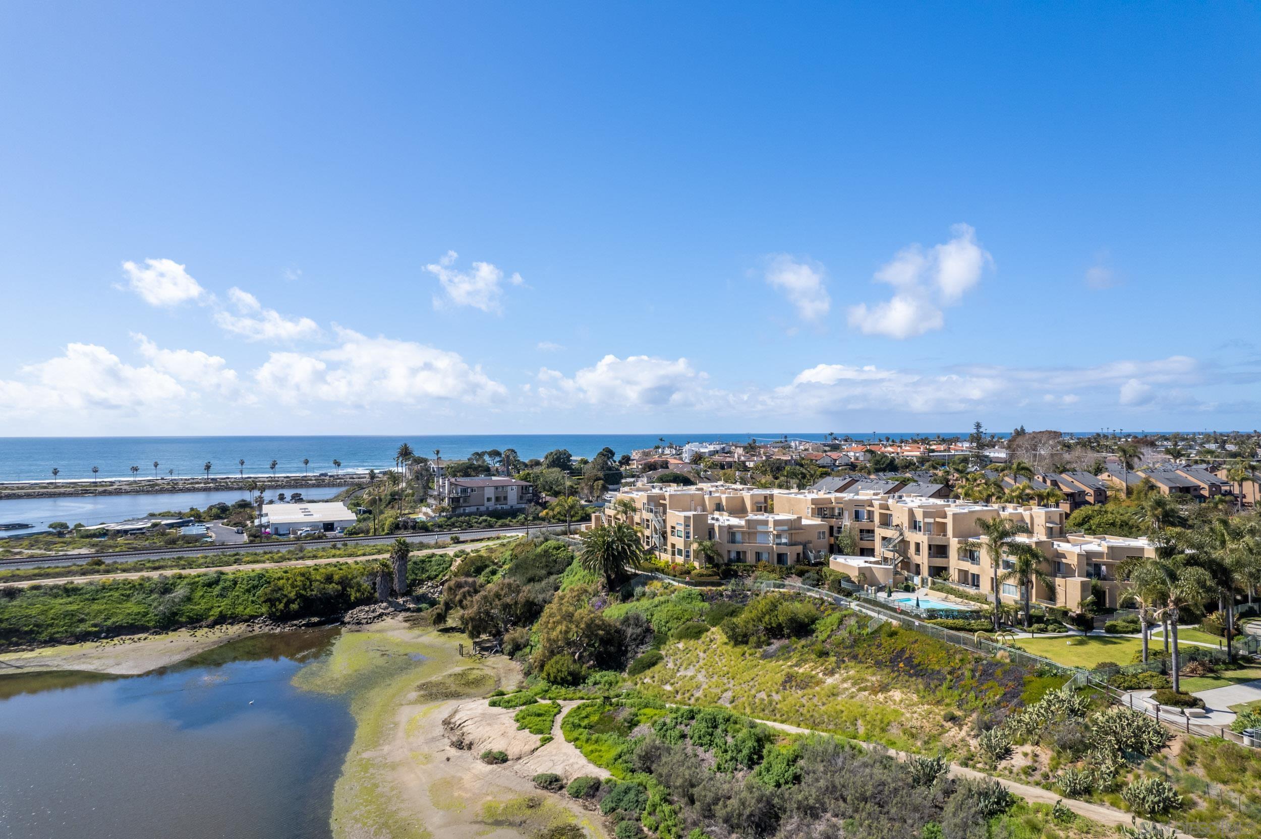Detail Gallery Image 30 of 43 For 4025  Canario St  140, Carlsbad,  CA 92008 - 2 Beds | 2 Baths
