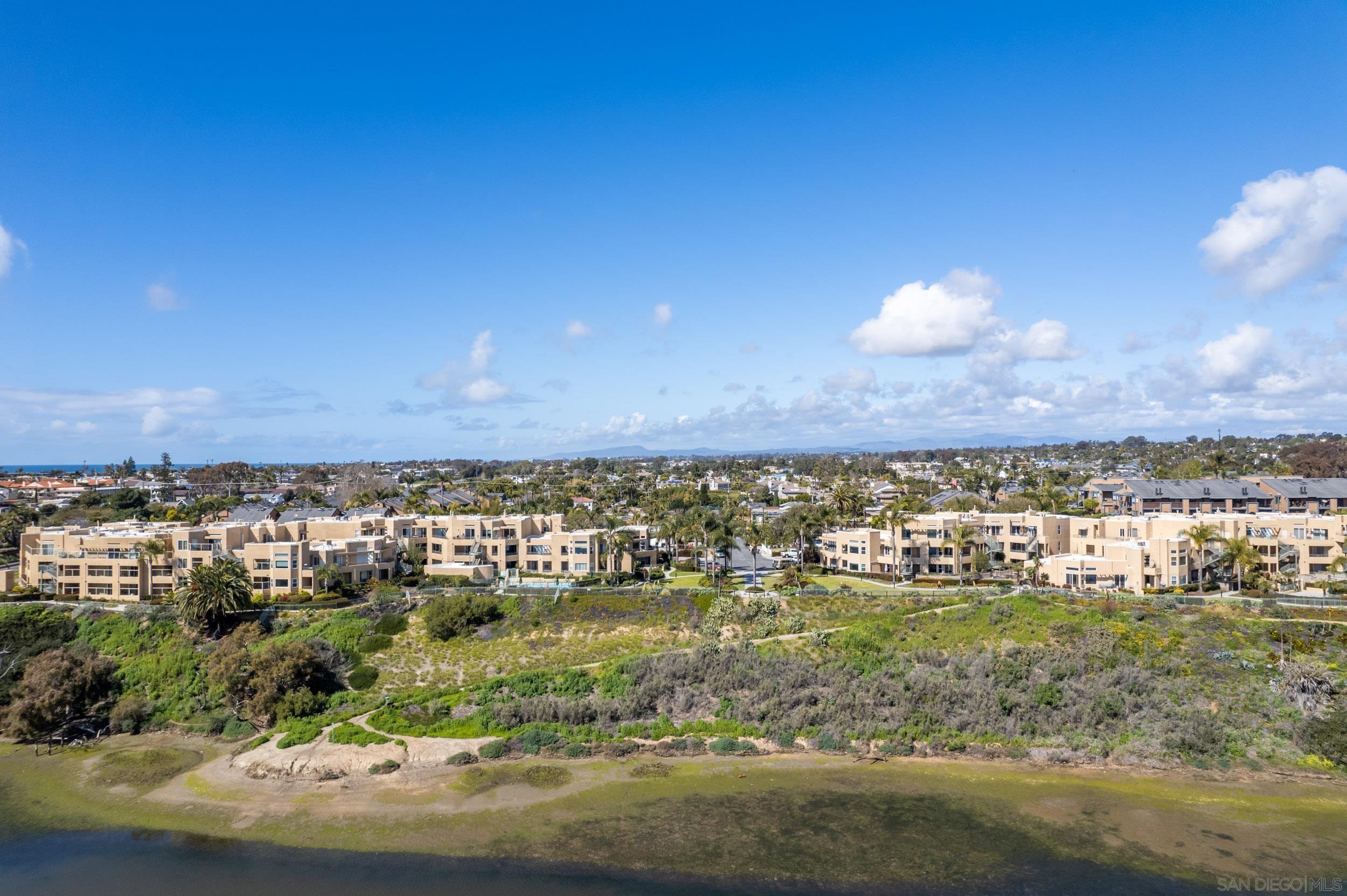 Detail Gallery Image 31 of 43 For 4025  Canario St  140, Carlsbad,  CA 92008 - 2 Beds | 2 Baths