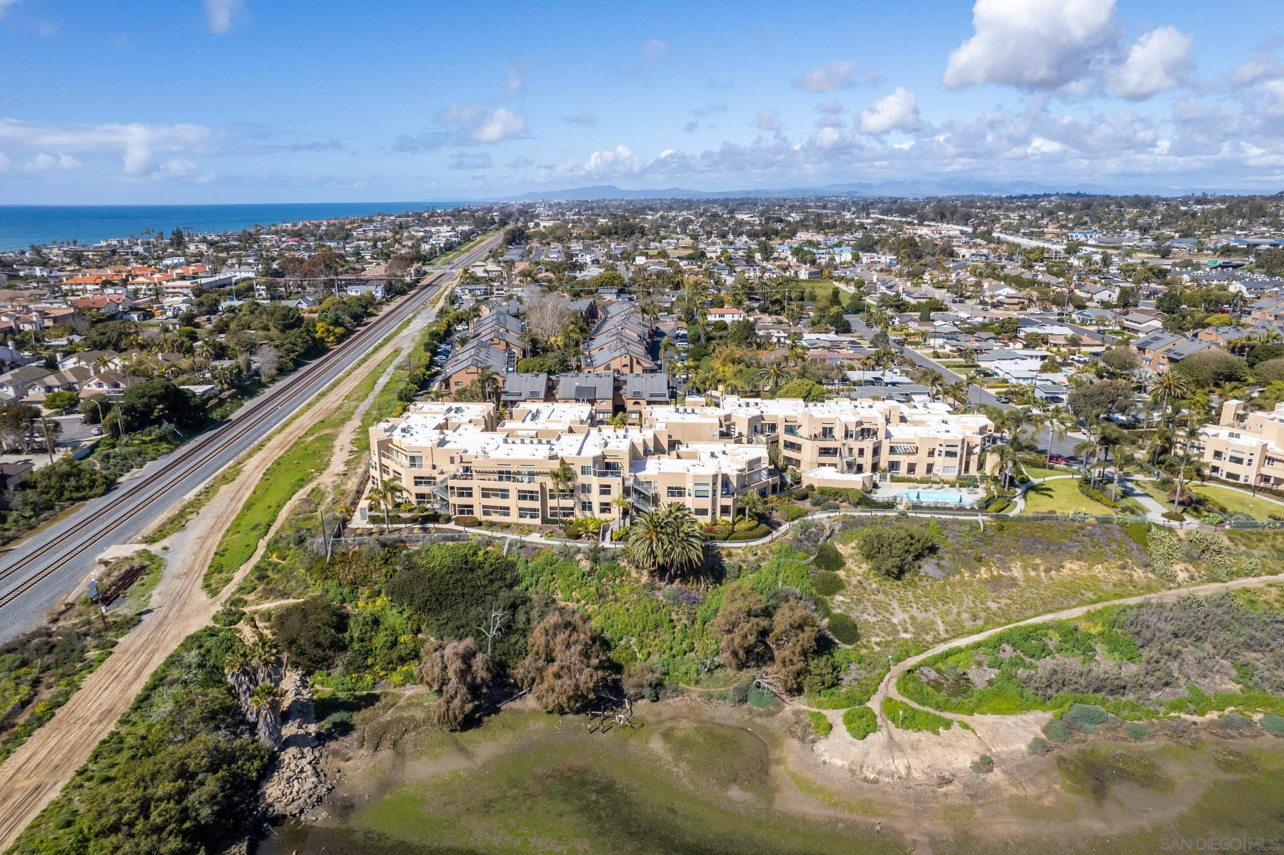 Detail Gallery Image 35 of 43 For 4025  Canario St  140, Carlsbad,  CA 92008 - 2 Beds | 2 Baths