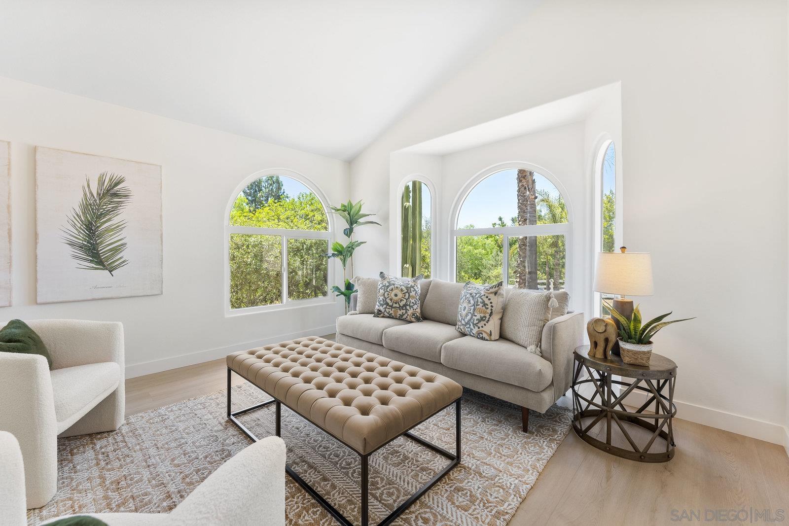 Front Image Thumbnail for SD250039043