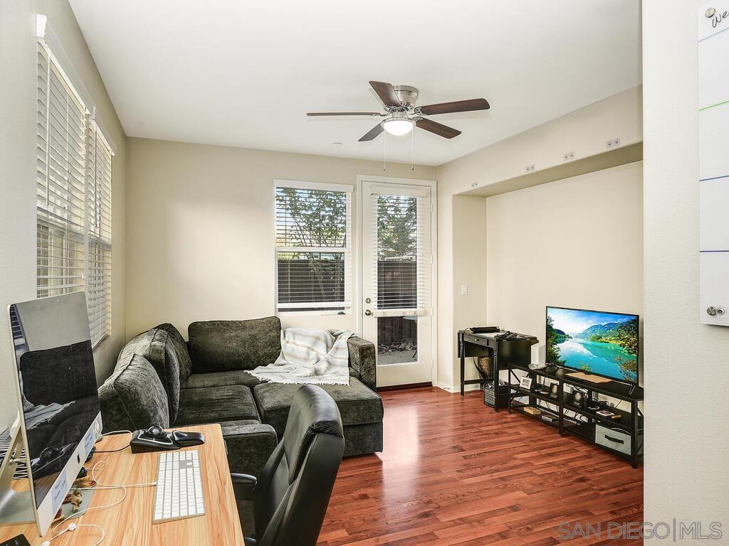 Detail Gallery Image 5 of 24 For 751  Paradise Way, National City,  CA 91950 - 2 Beds | 2 Baths