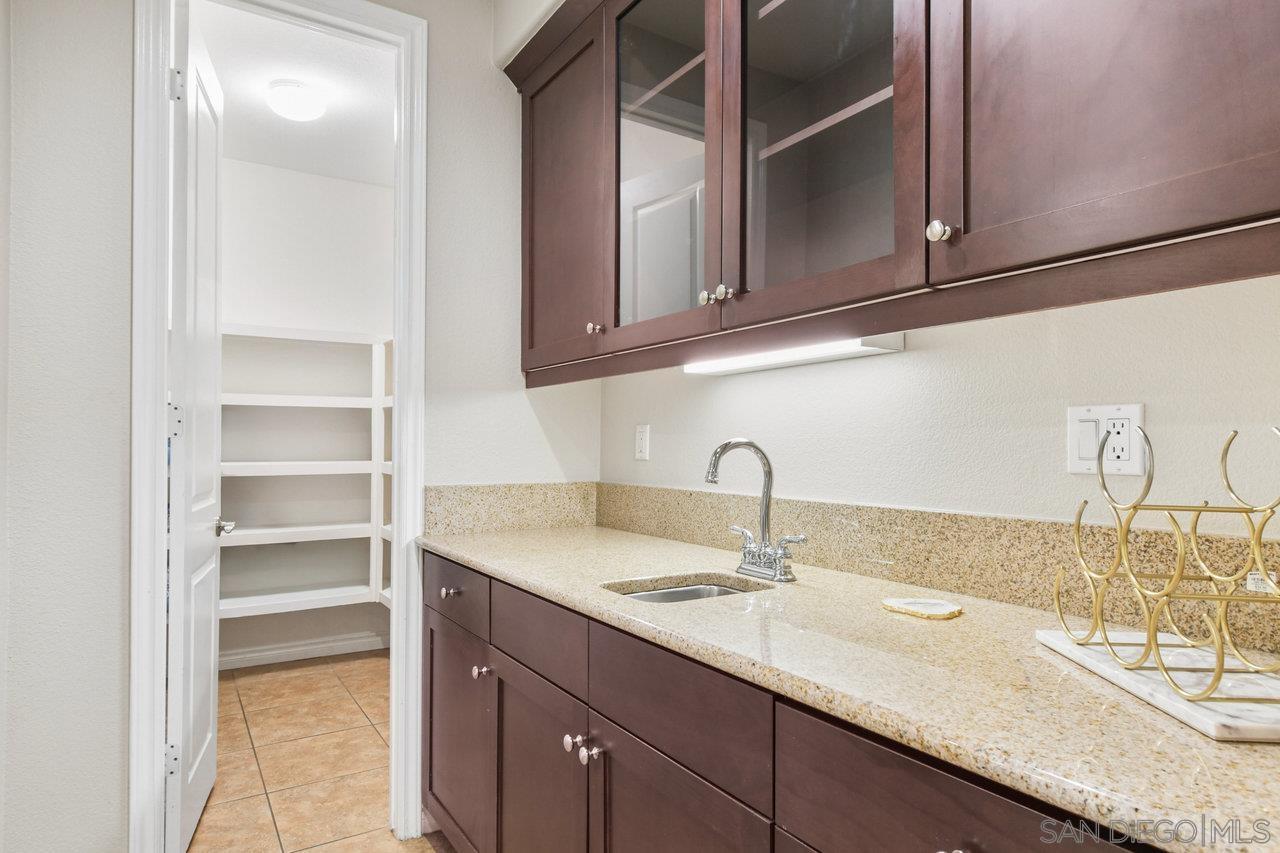 Detail Gallery Image 11 of 73 For 2957  Ranch Gate Rd, Chula Vista,  CA 91914 - 6 Beds | 5/1 Baths