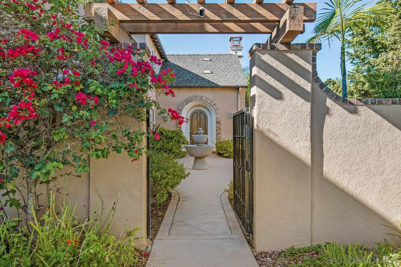 Detail Gallery Image 4 of 73 For 2957  Ranch Gate Rd, Chula Vista,  CA 91914 - 6 Beds | 5/1 Baths