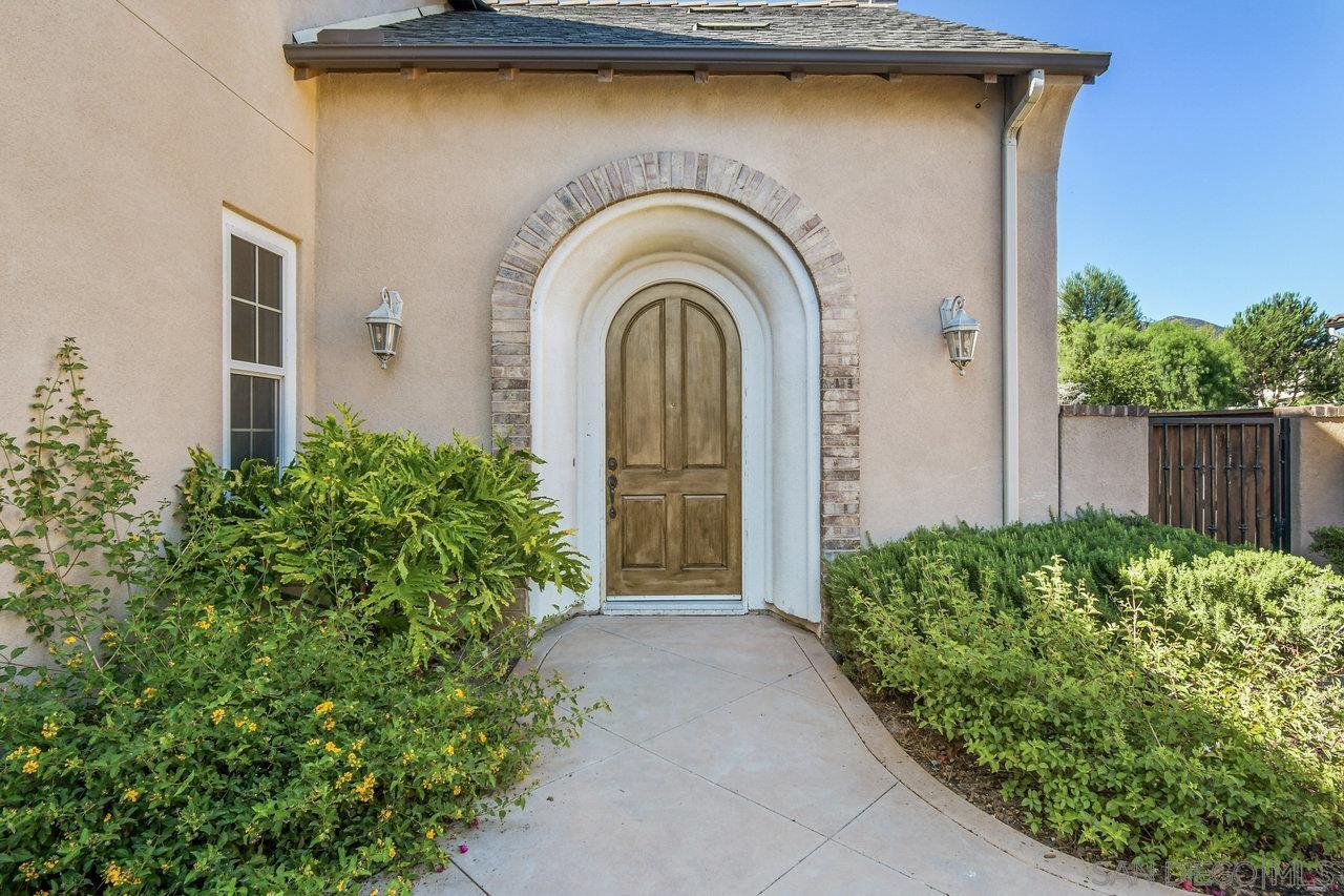 Detail Gallery Image 5 of 73 For 2957  Ranch Gate Rd, Chula Vista,  CA 91914 - 6 Beds | 5/1 Baths