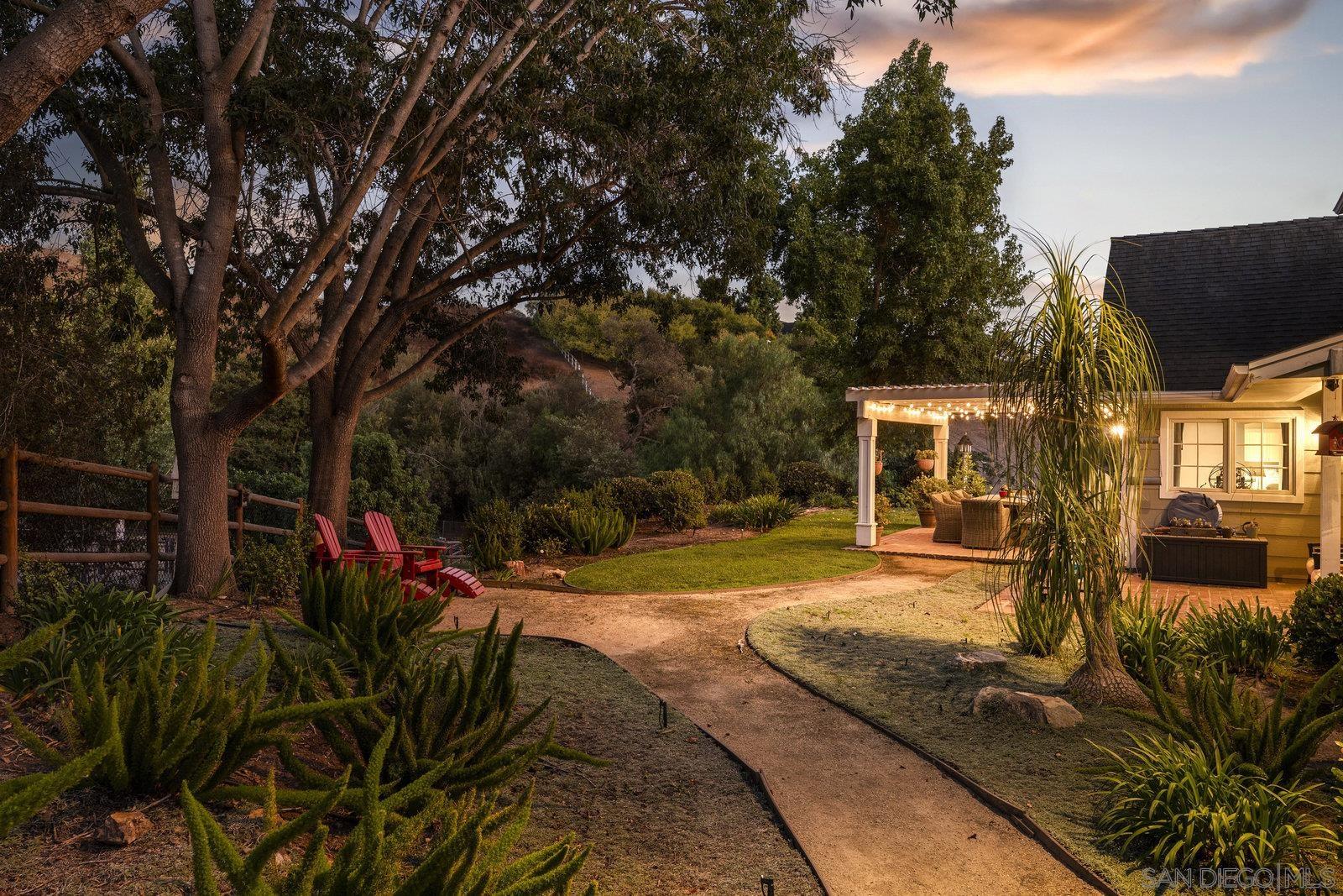 Detail Gallery Image 11 of 50 For 20455  Elfin Forest Road, Escondido,  CA 92029 - 5 Beds | 4 Baths