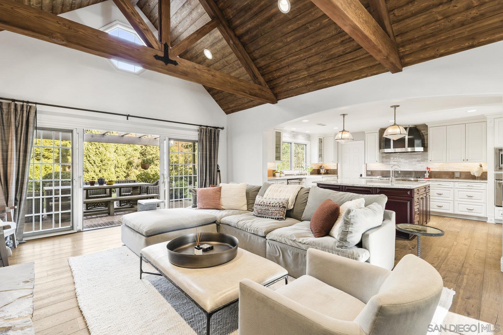 Detail Gallery Image 12 of 50 For 20455  Elfin Forest Road, Escondido,  CA 92029 - 5 Beds | 4 Baths