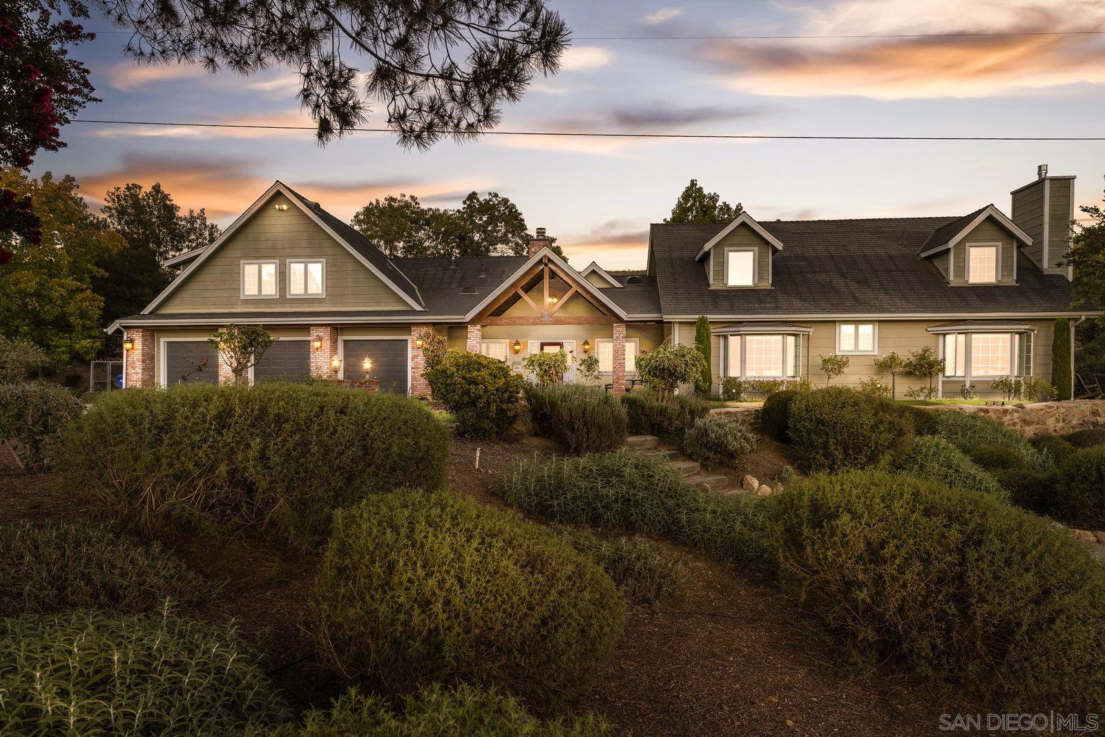 Detail Gallery Image 5 of 50 For 20455  Elfin Forest Road, Escondido,  CA 92029 - 5 Beds | 4 Baths