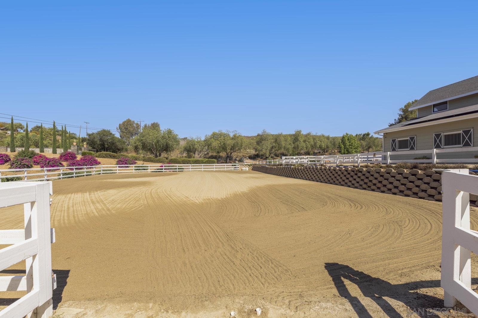 Detail Gallery Image 41 of 50 For 20455  Elfin Forest Road, Escondido,  CA 92029 - 5 Beds | 4 Baths