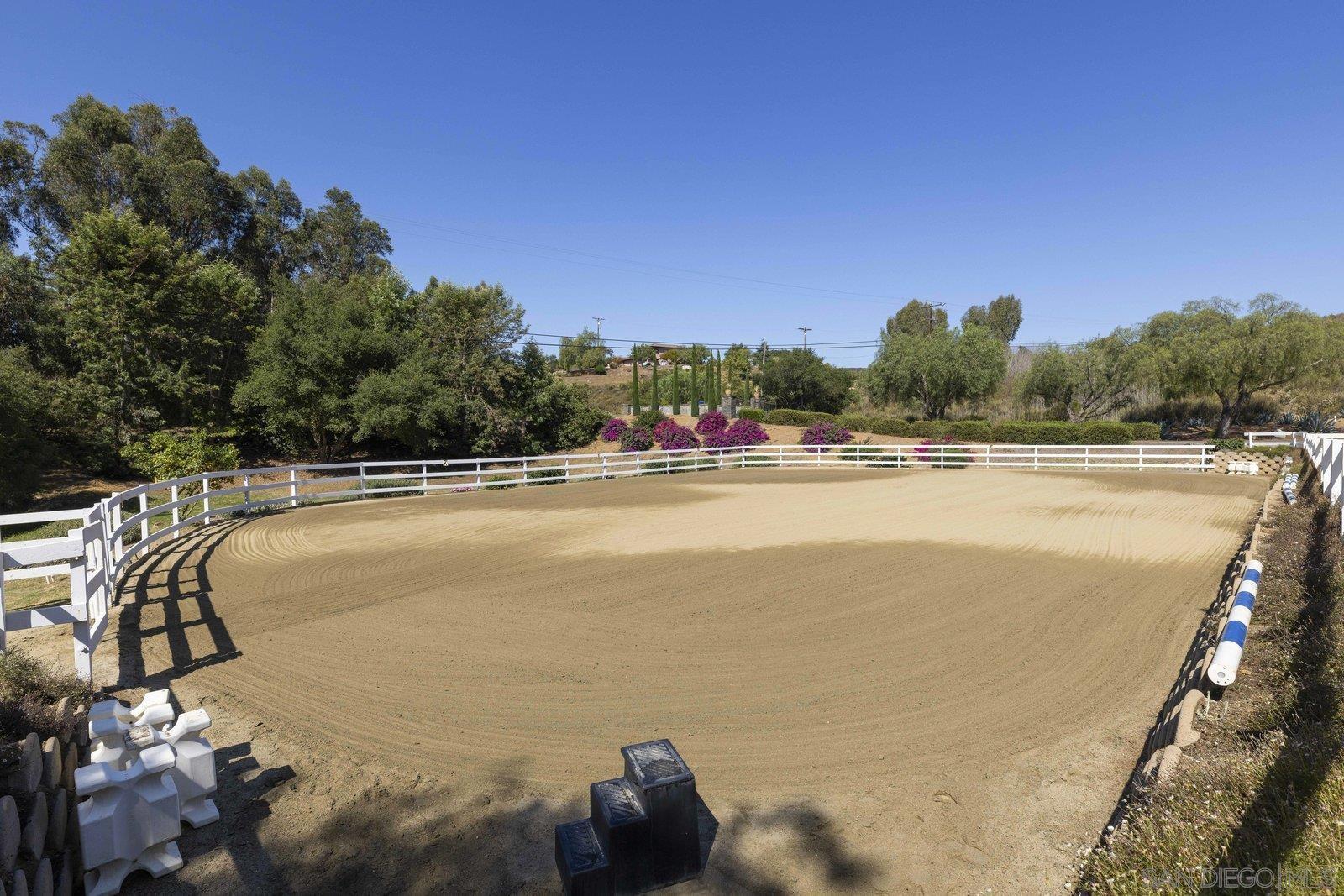 Detail Gallery Image 42 of 50 For 20455  Elfin Forest Road, Escondido,  CA 92029 - 5 Beds | 4 Baths