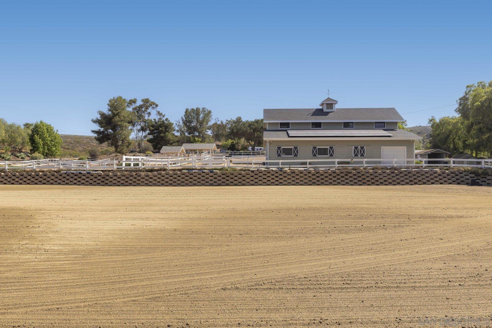 Detail Gallery Image 43 of 50 For 20455  Elfin Forest Road, Escondido,  CA 92029 - 5 Beds | 4 Baths