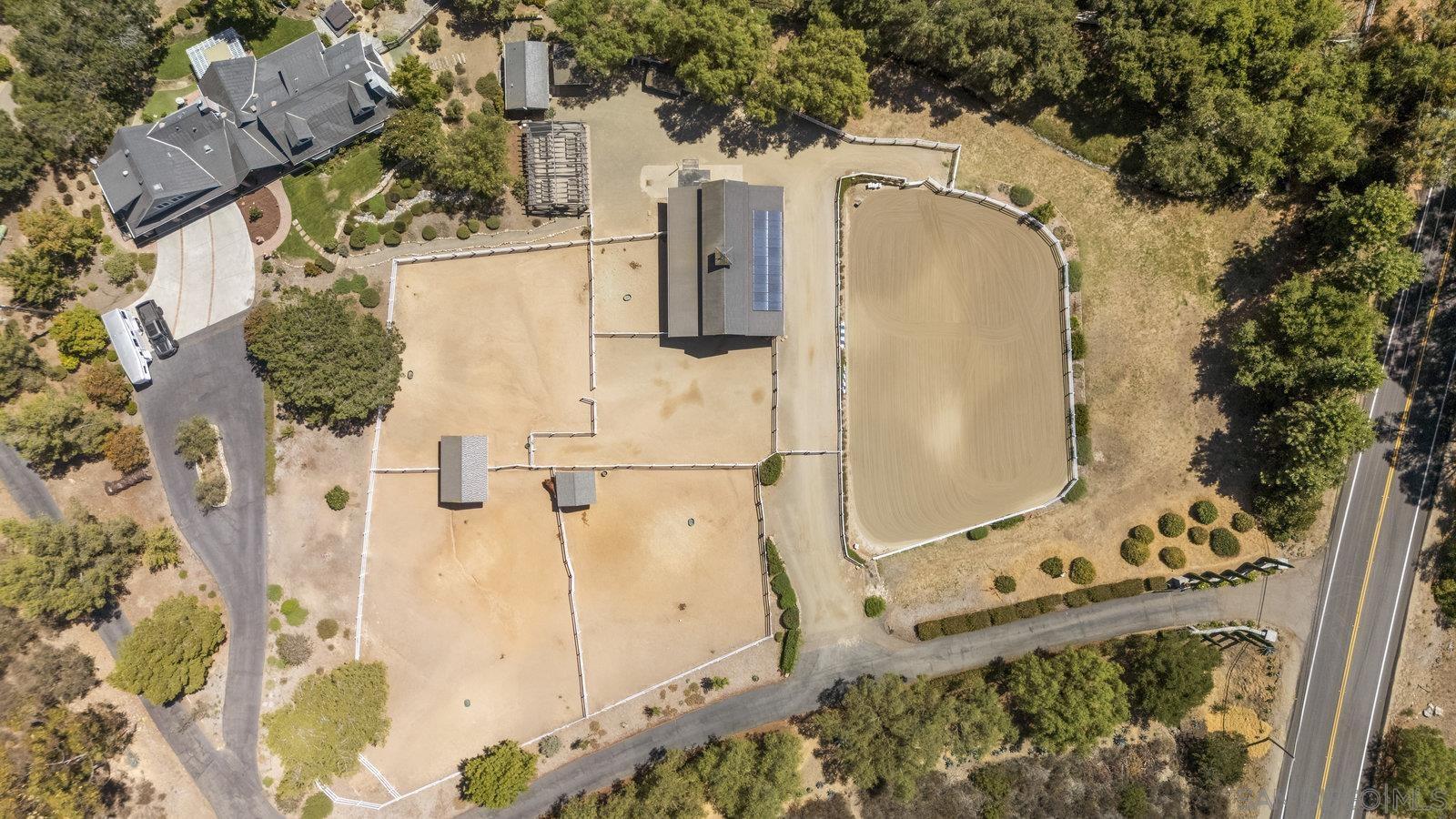 Detail Gallery Image 7 of 50 For 20455  Elfin Forest Road, Escondido,  CA 92029 - 5 Beds | 4 Baths