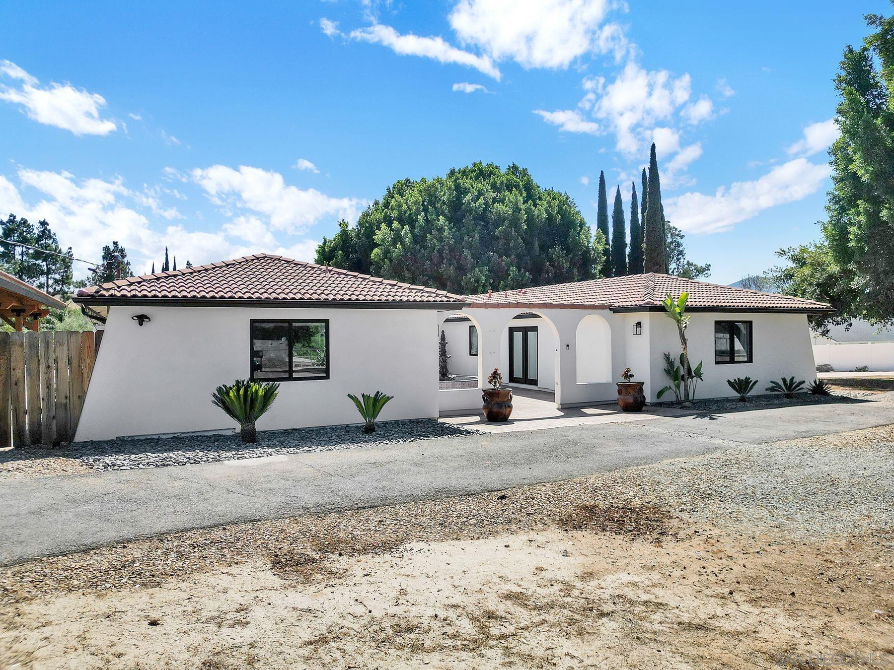 Detail Gallery Image 3 of 58 For 14085  Proctor Valley Road, Jamul,  CA 91935 - 5 Beds | 3 Baths