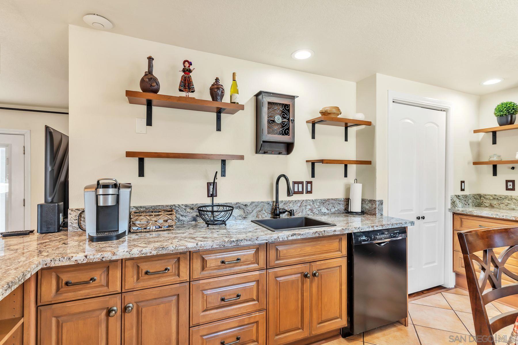 Detail Gallery Image 33 of 58 For 14085  Proctor Valley Road, Jamul,  CA 91935 - 5 Beds | 3 Baths