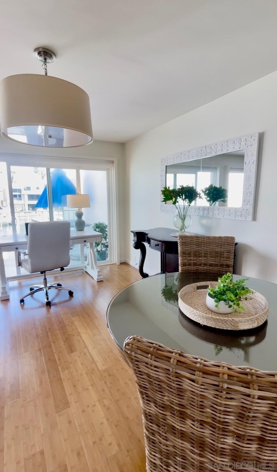 Detail Gallery Image 4 of 10 For 48  Antigua Ct, Coronado,  CA 92118 - 2 Beds | 2 Baths