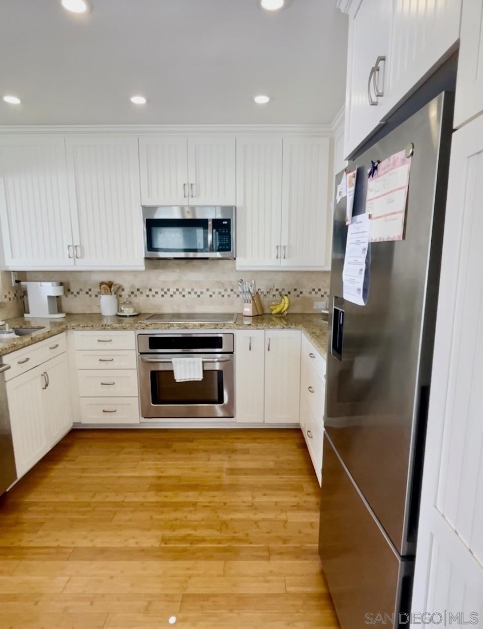 Detail Gallery Image 5 of 10 For 48  Antigua Ct, Coronado,  CA 92118 - 2 Beds | 2 Baths