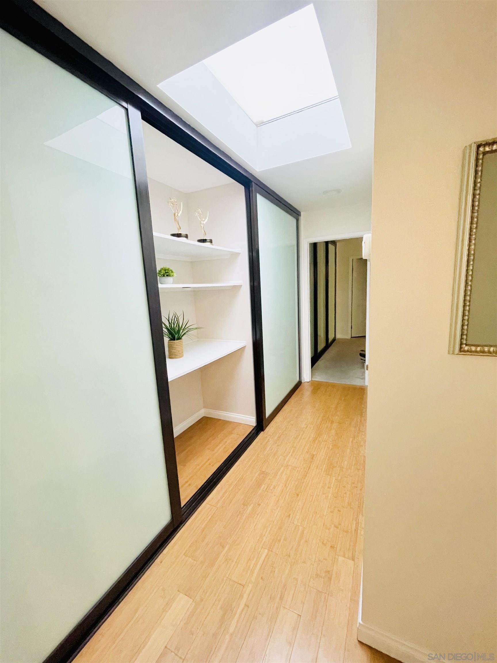 Detail Gallery Image 6 of 10 For 48  Antigua Ct, Coronado,  CA 92118 - 2 Beds | 2 Baths