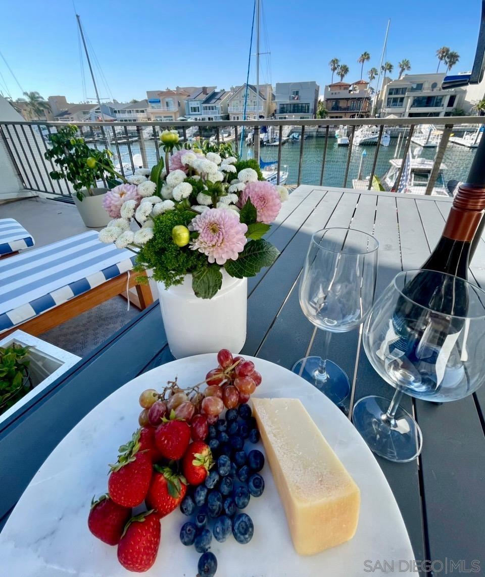 Detail Gallery Image 10 of 10 For 48  Antigua Ct, Coronado,  CA 92118 - 2 Beds | 2 Baths