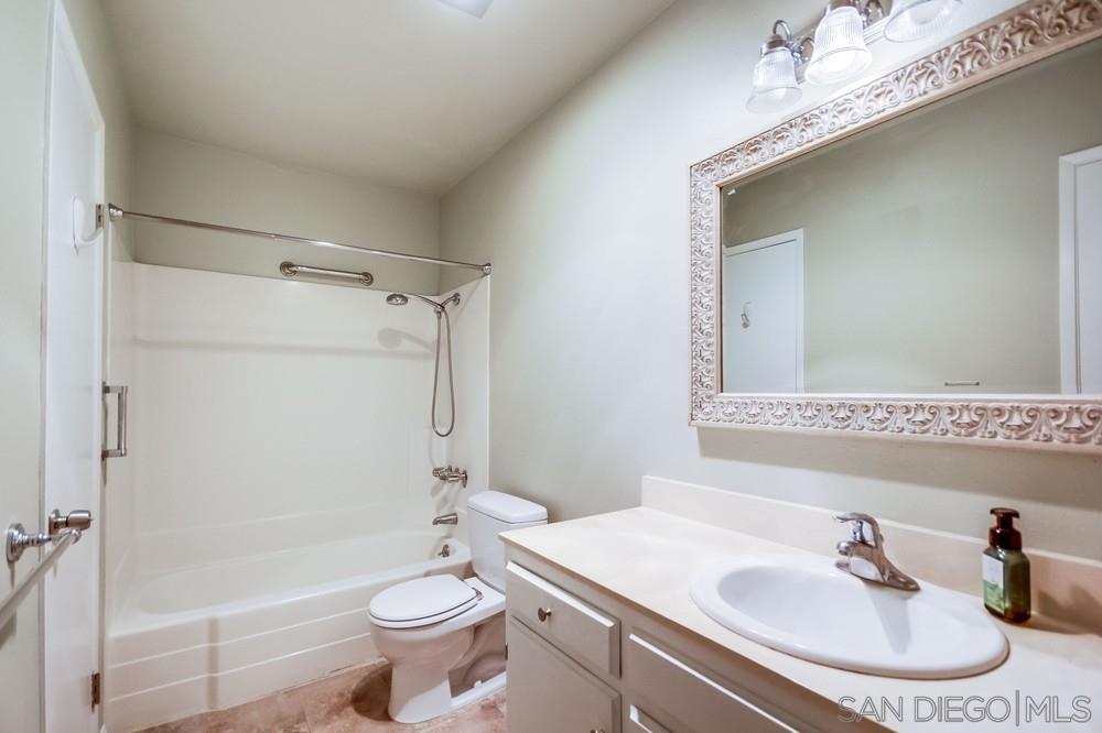 Detail Gallery Image 6 of 30 For 7838  Cowles Mountain Ct  #C32,  San Diego,  CA 92119 - 1 Beds | 1 Baths