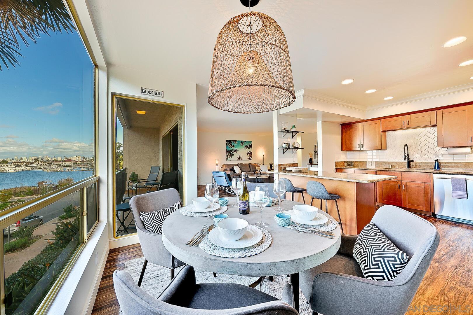 Front Image Thumbnail for SD250039154