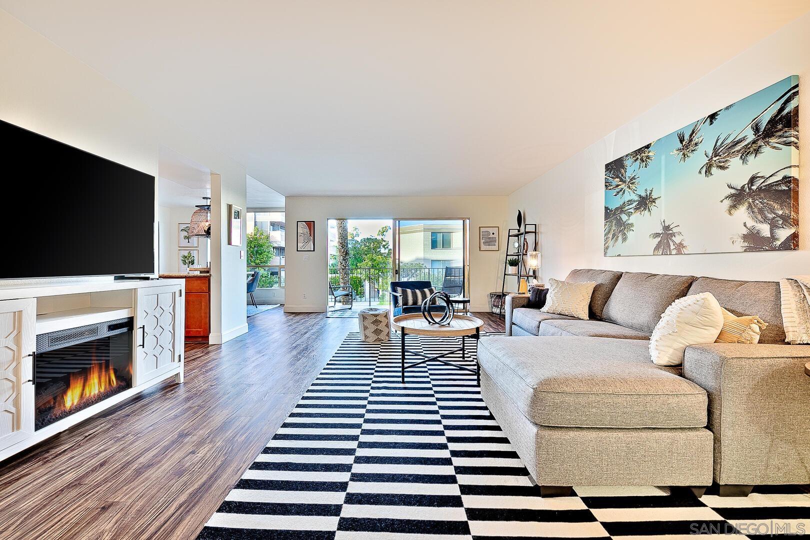 Detail Gallery Image 12 of 35 For 2915  Lawrence Street  9, San Diego,  CA 92106 - 2 Beds | 2 Baths