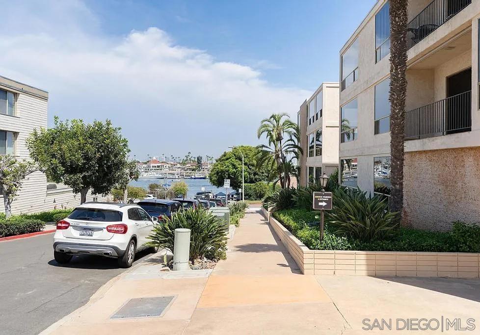 Detail Gallery Image 28 of 35 For 2915  Lawrence Street  9, San Diego,  CA 92106 - 2 Beds | 2 Baths