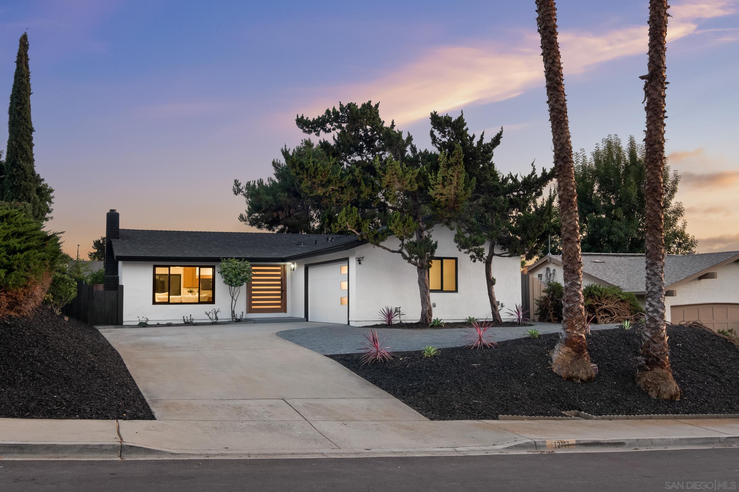 Detail Gallery Image 3 of 33 For 12707  Avenida De Espuela, Poway,  CA 92064 - 3 Beds | 2 Baths