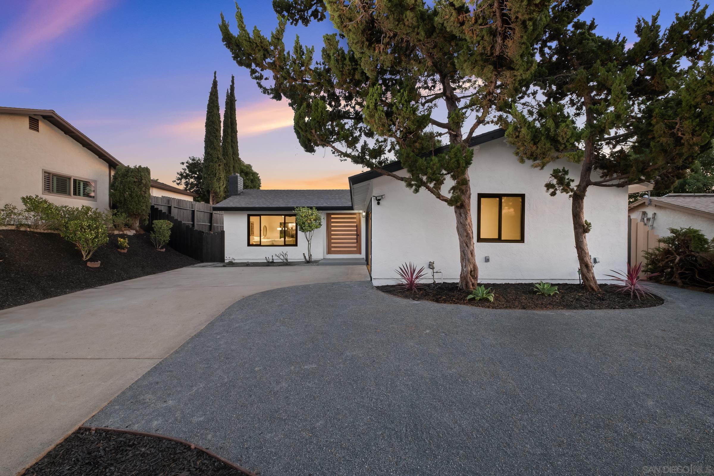 Detail Gallery Image 4 of 33 For 12707  Avenida De Espuela, Poway,  CA 92064 - 3 Beds | 2 Baths